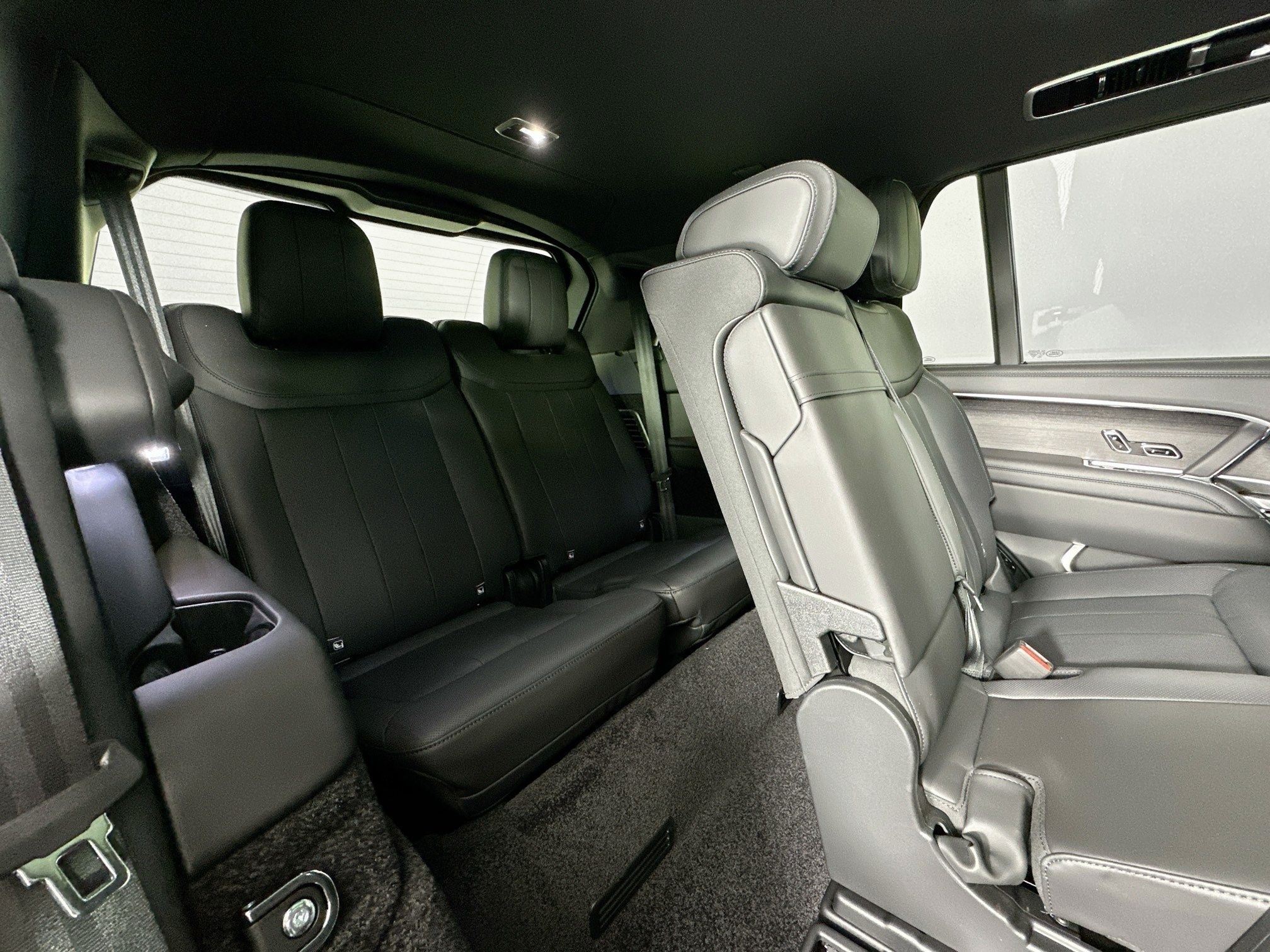 2026 Land Rover Range Rover SE LWB