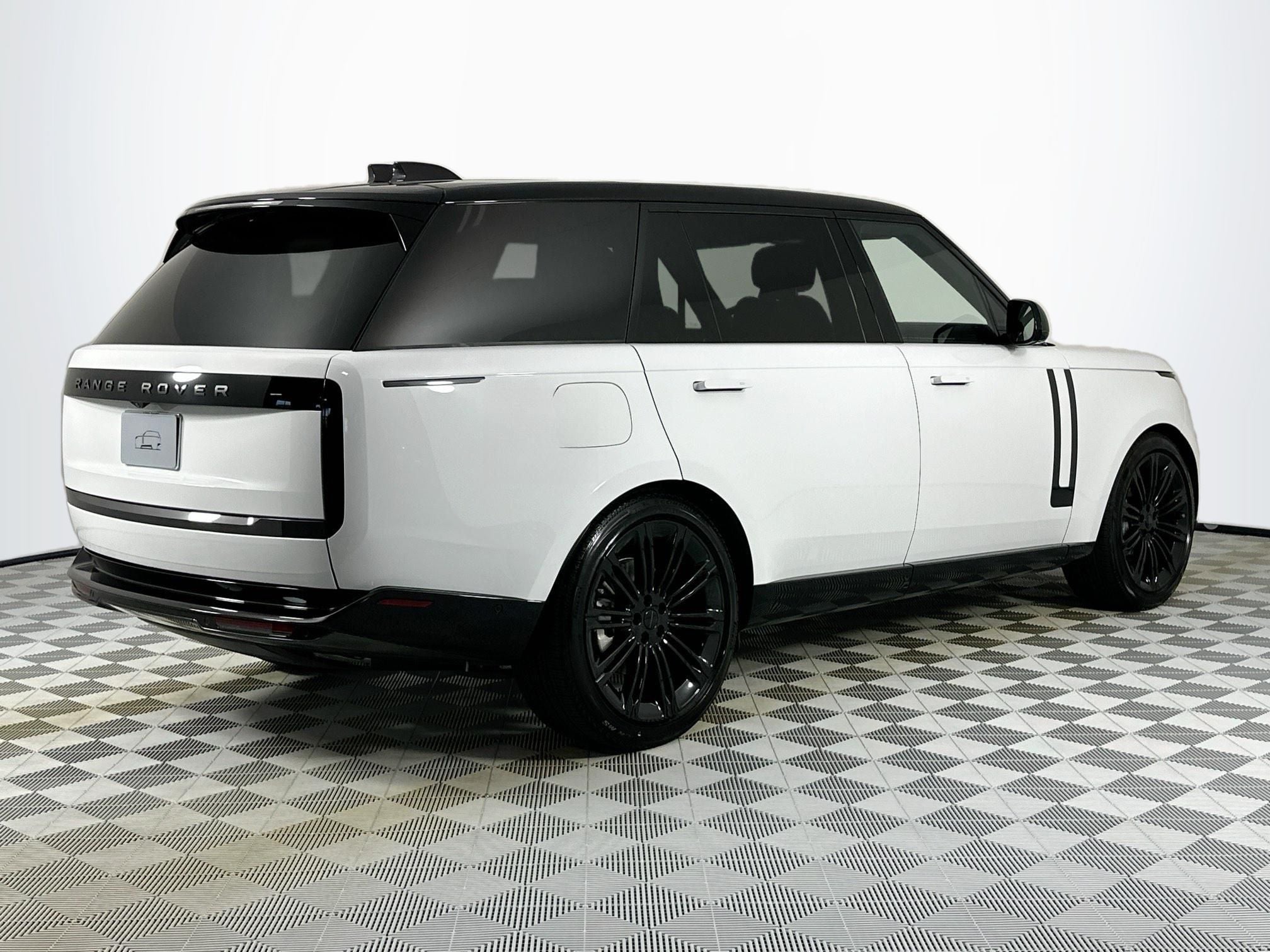 2026 Land Rover Range Rover SE LWB