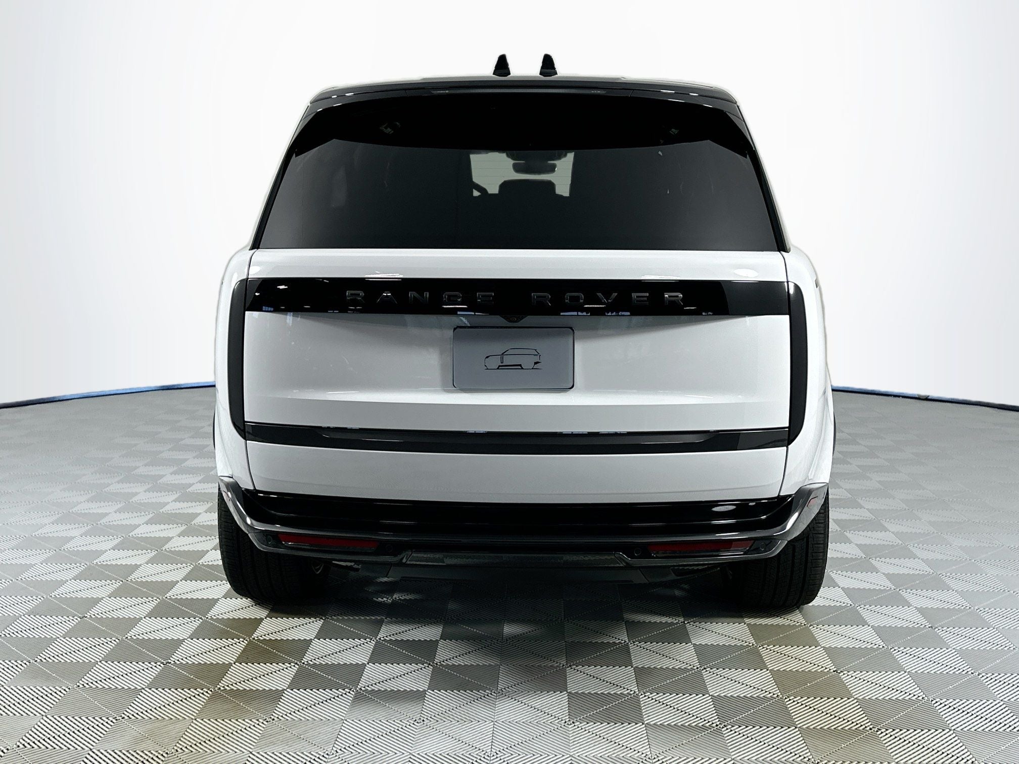 2026 Land Rover Range Rover SE LWB