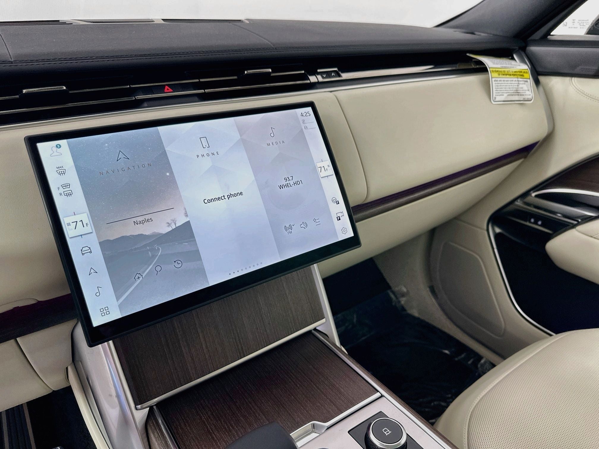 2027 Land Rover Range Rover SE LWB
