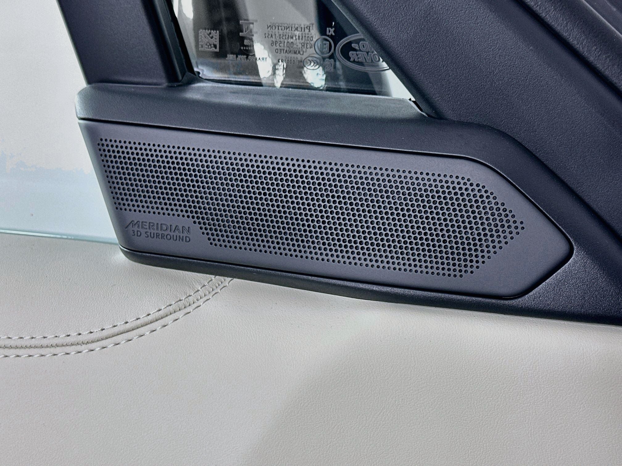 2027 Land Rover Range Rover SE LWB
