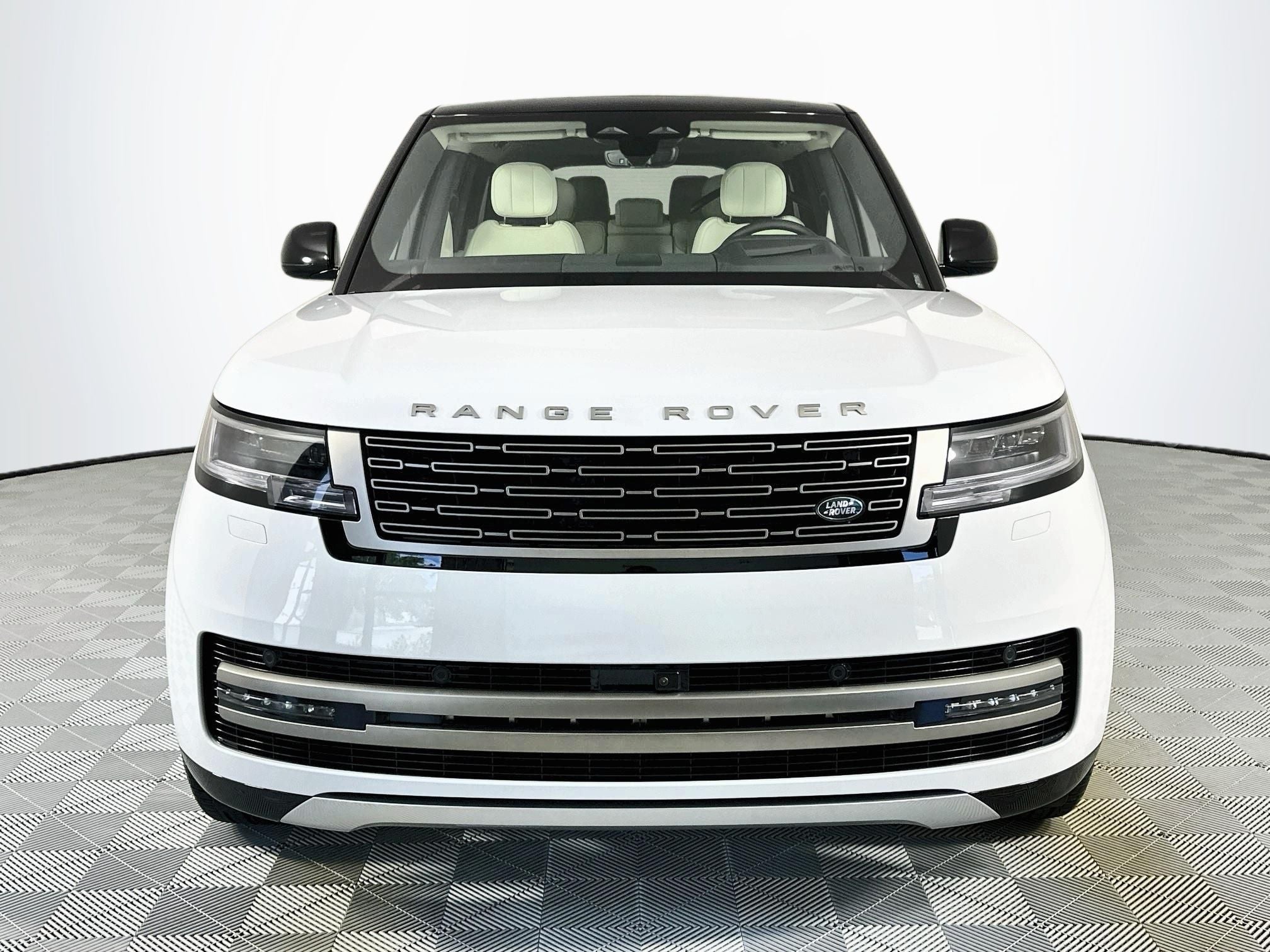 2027 Land Rover Range Rover SE LWB