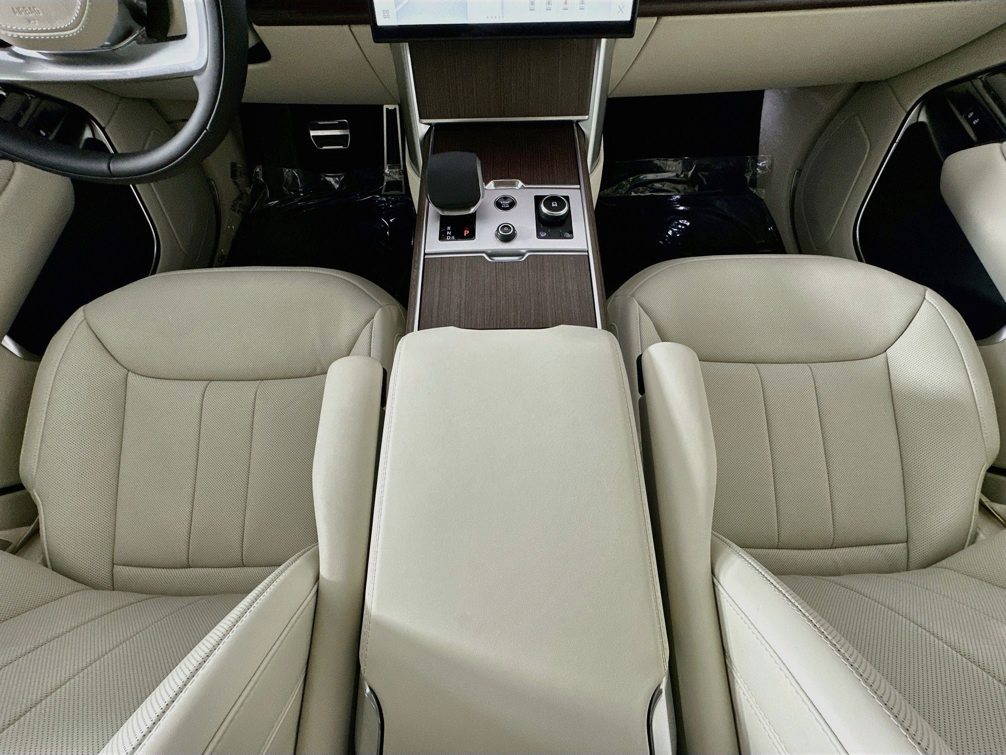 2027 Land Rover Range Rover SE LWB