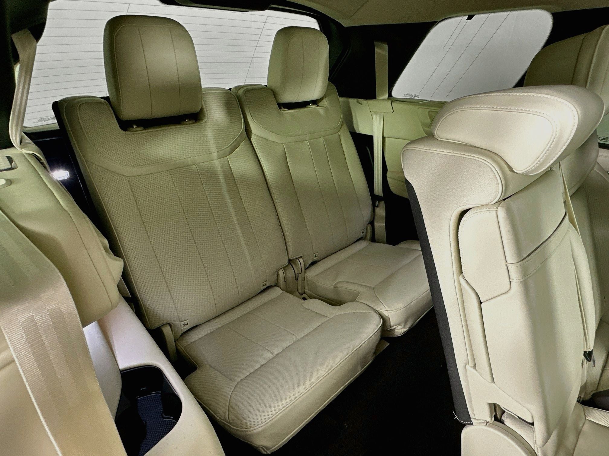 2027 Land Rover Range Rover SE LWB