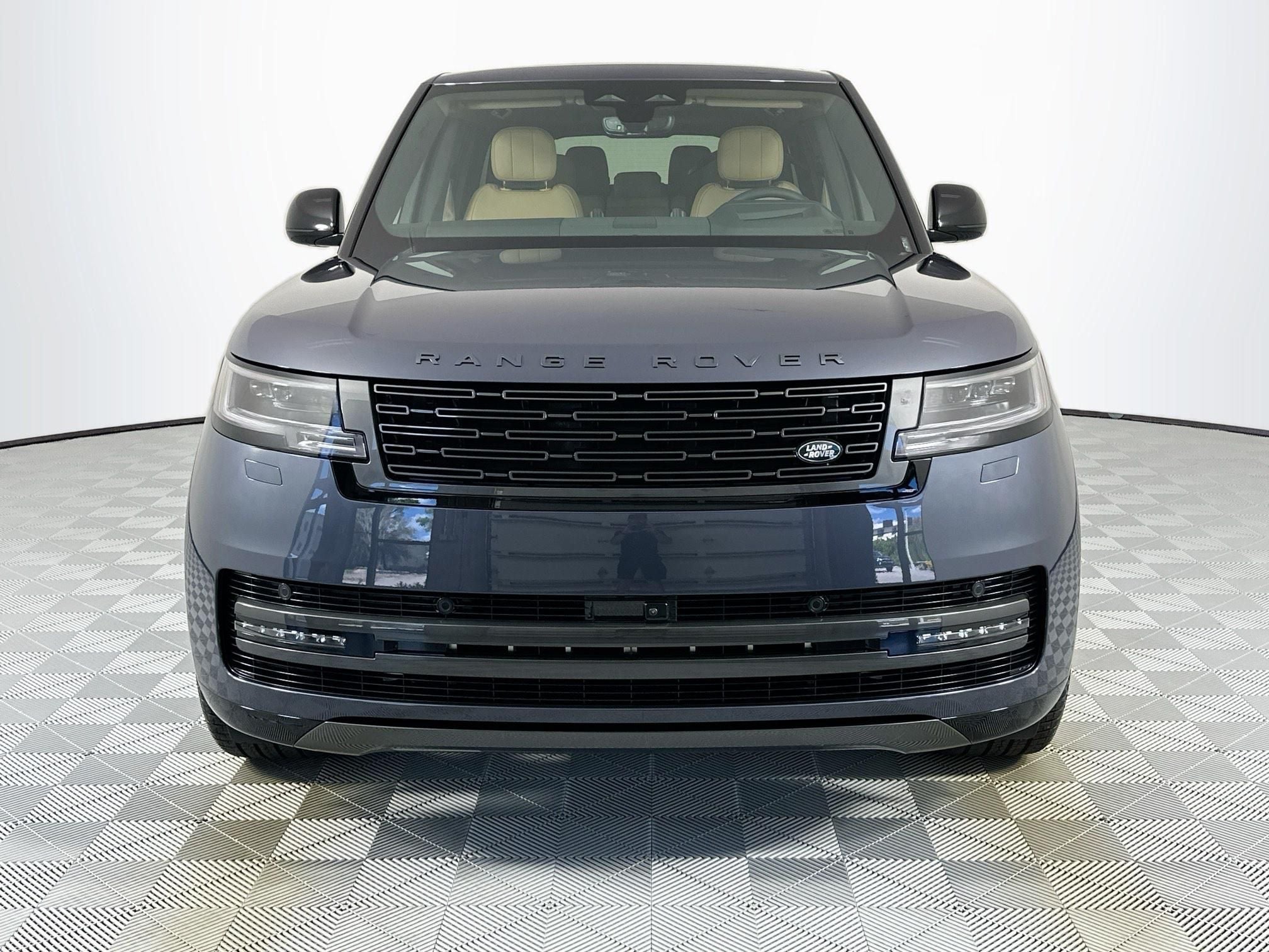 2026 Land Rover Range Rover SE LWB