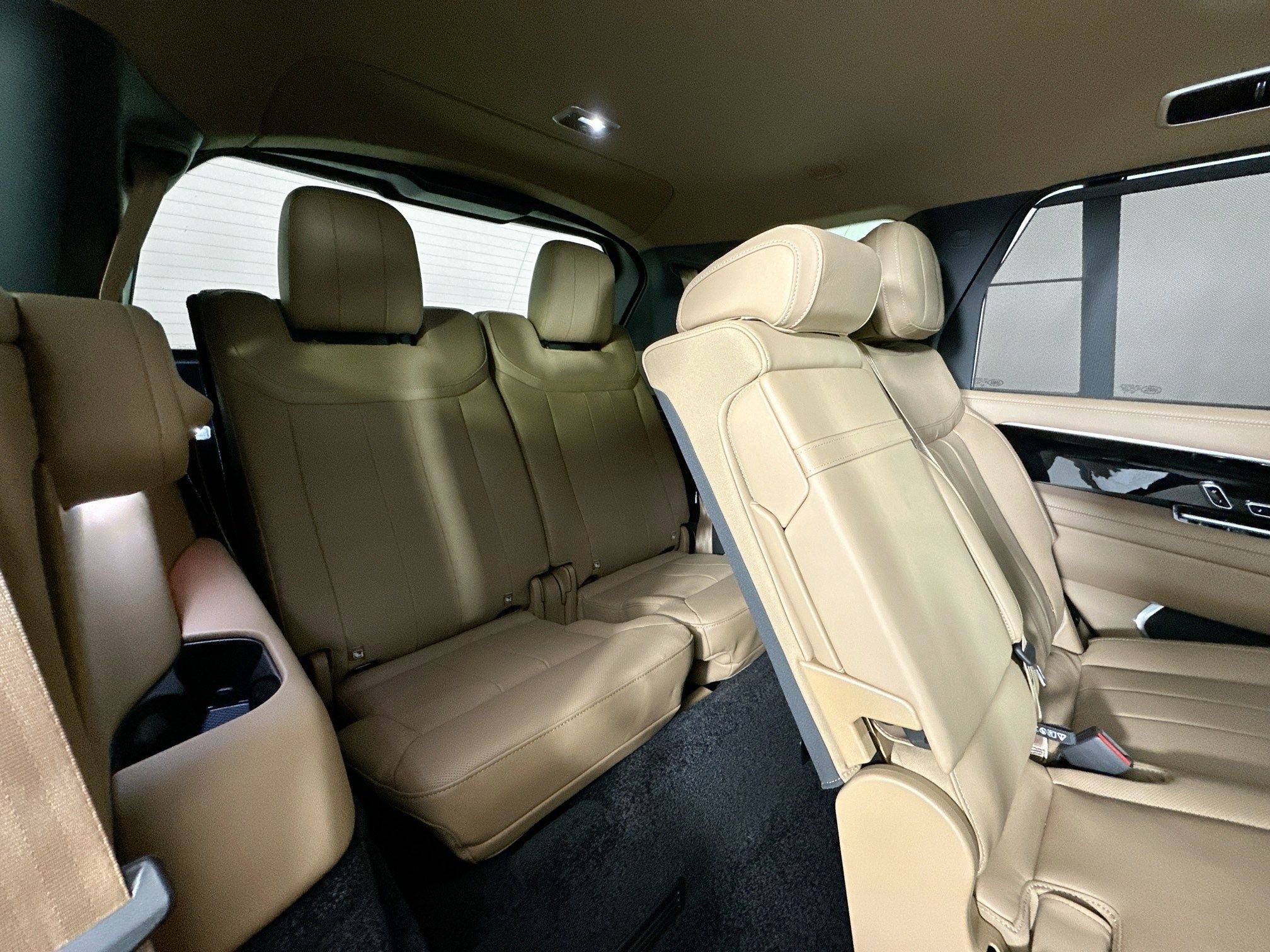 2026 Land Rover Range Rover SE LWB