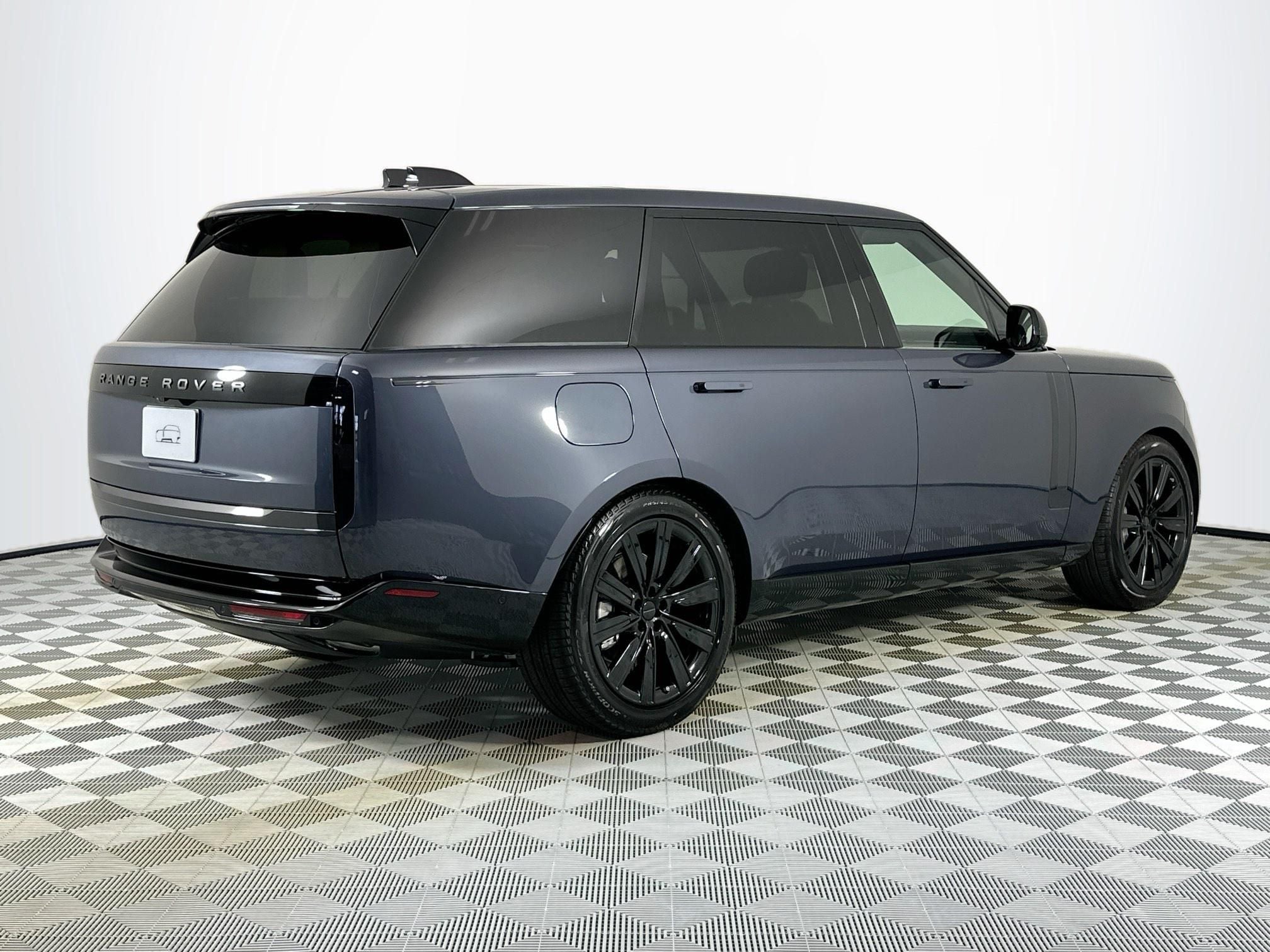 2026 Land Rover Range Rover SE LWB