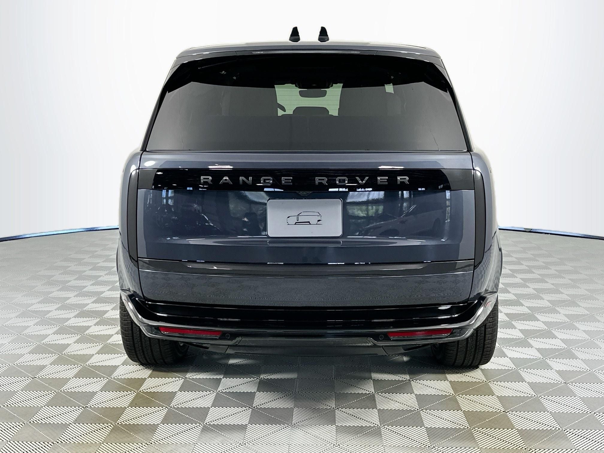 2026 Land Rover Range Rover SE LWB