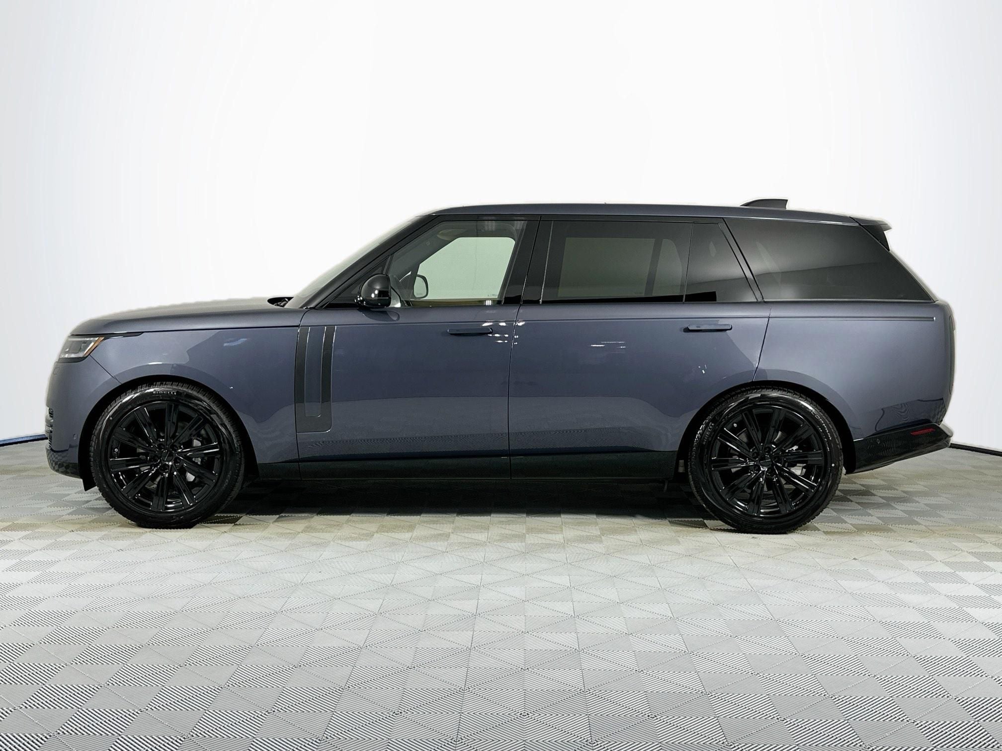 2026 Land Rover Range Rover SE LWB