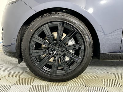 2026 Land Rover Range Rover SE LWB