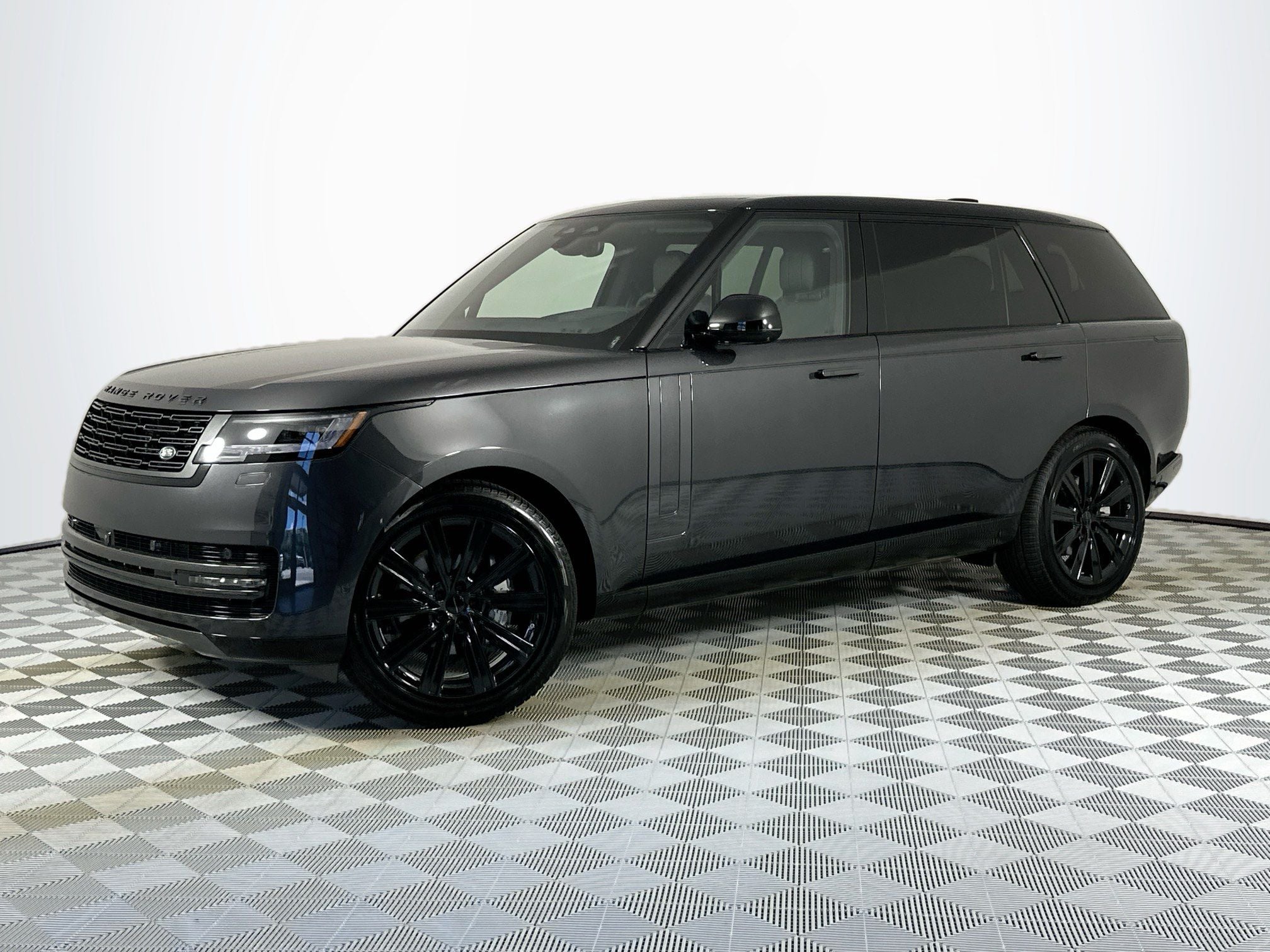 2026 Land Rover Range Rover SE LWB