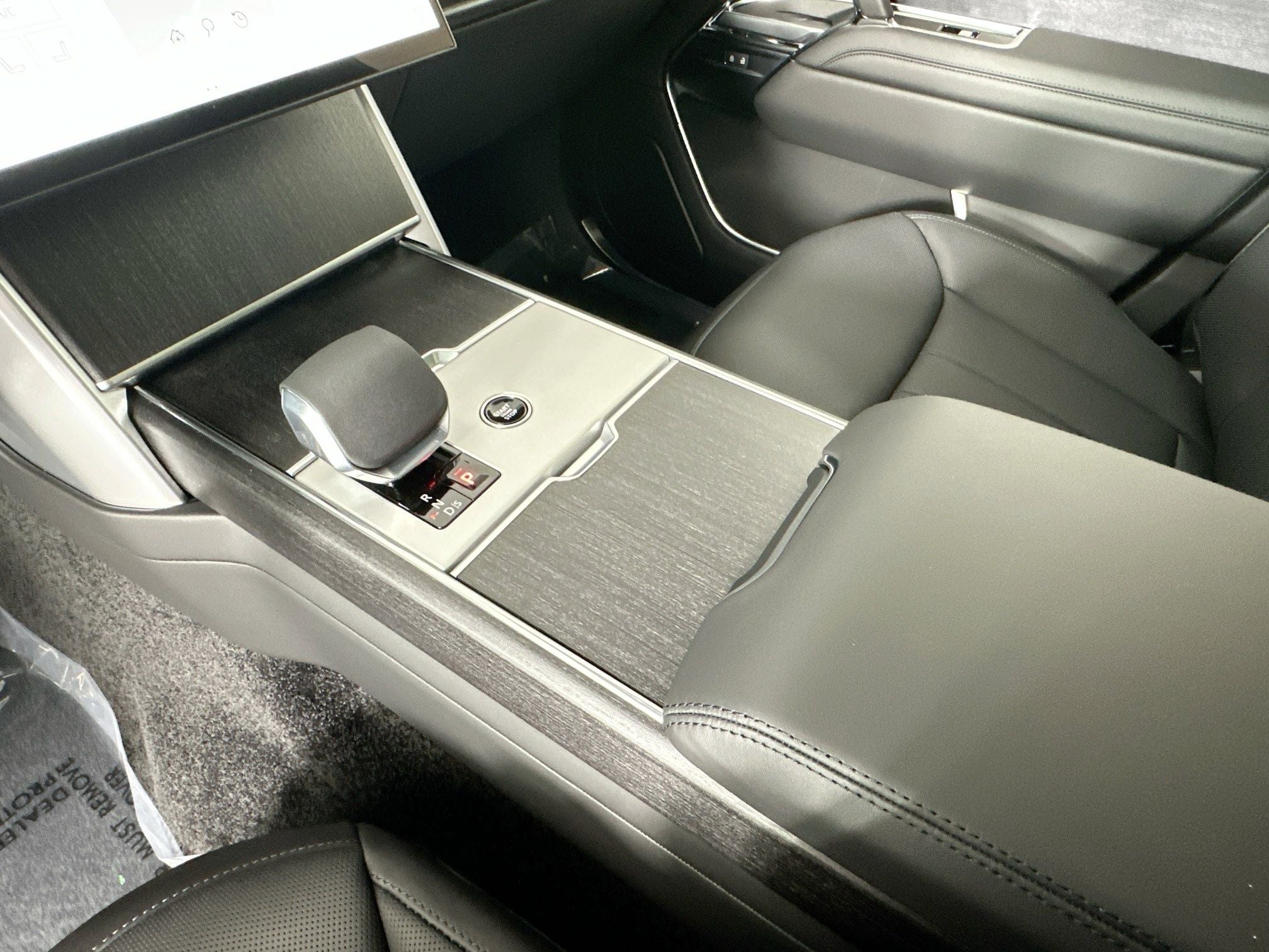 2026 Land Rover Range Rover SE LWB