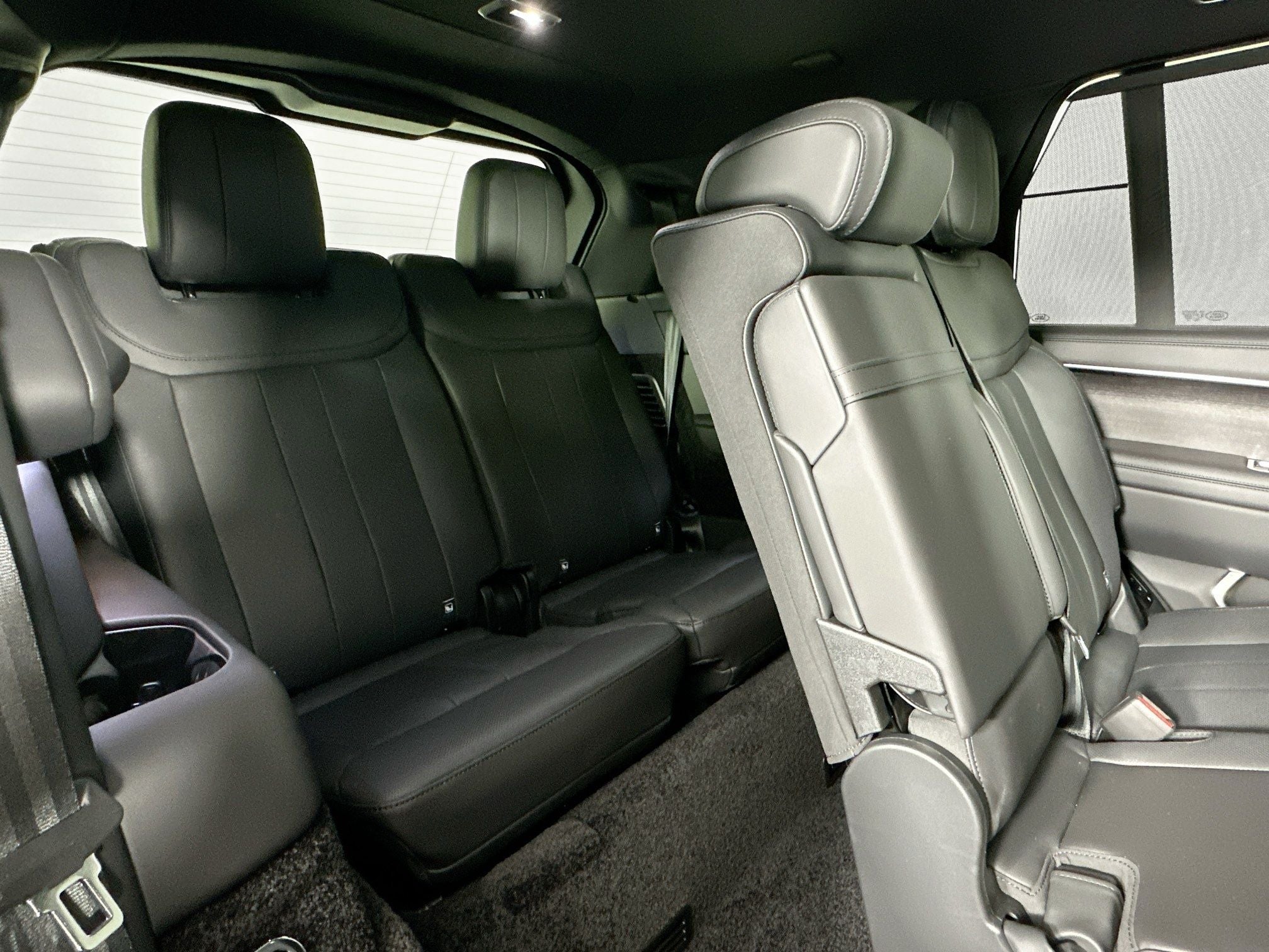 2026 Land Rover Range Rover SE LWB