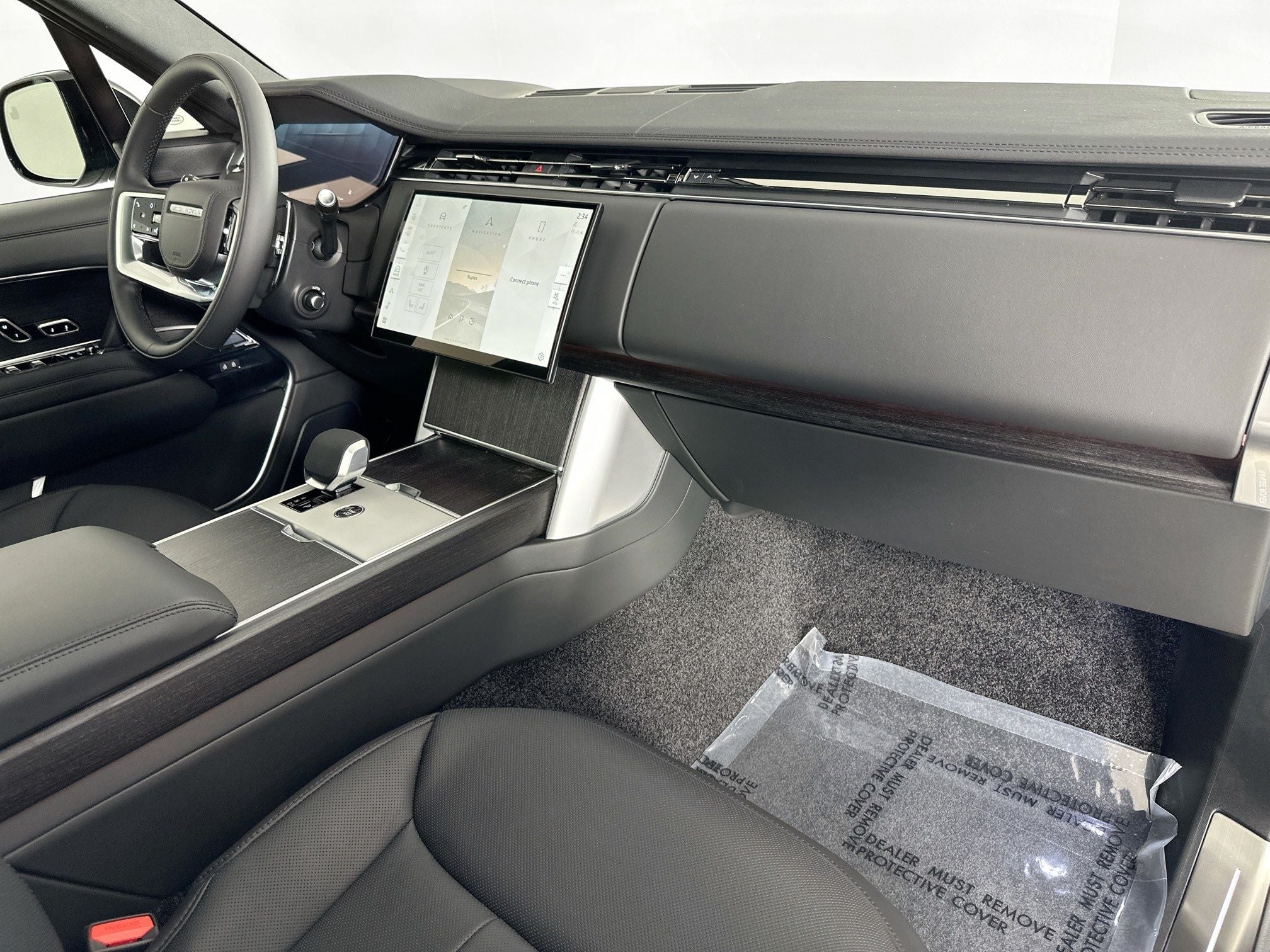 2026 Land Rover Range Rover SE LWB