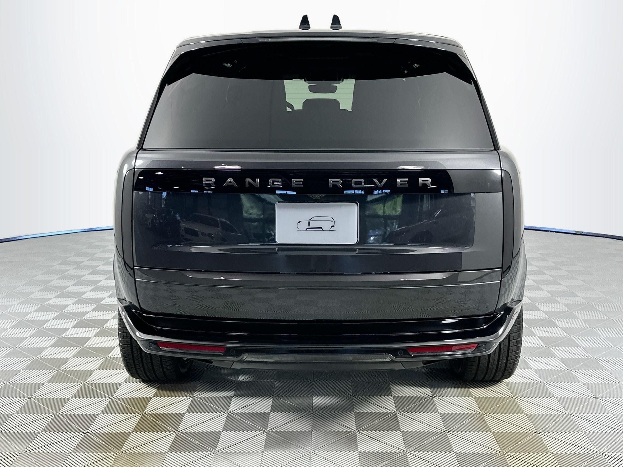 2026 Land Rover Range Rover SE LWB