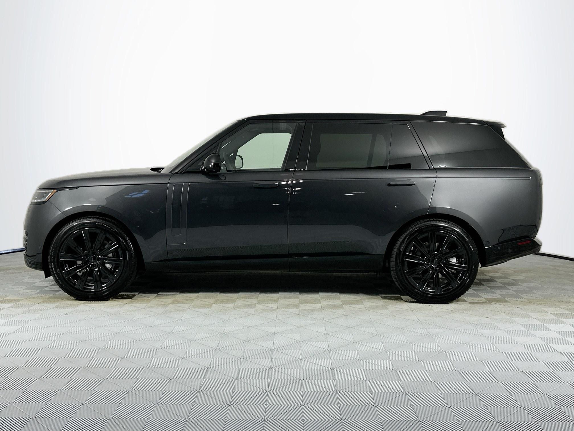 2026 Land Rover Range Rover SE LWB