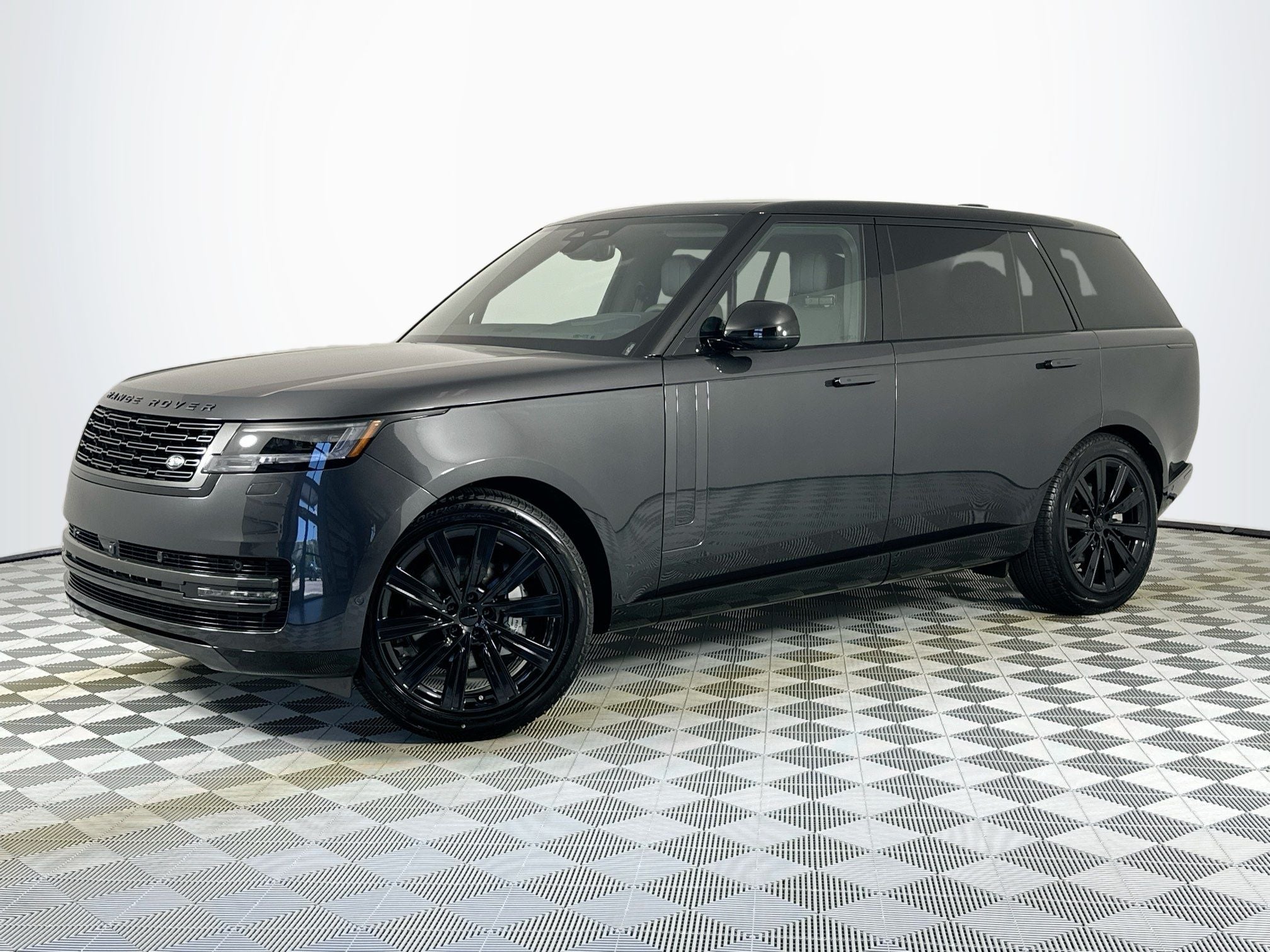2026 Land Rover Range Rover SE LWB