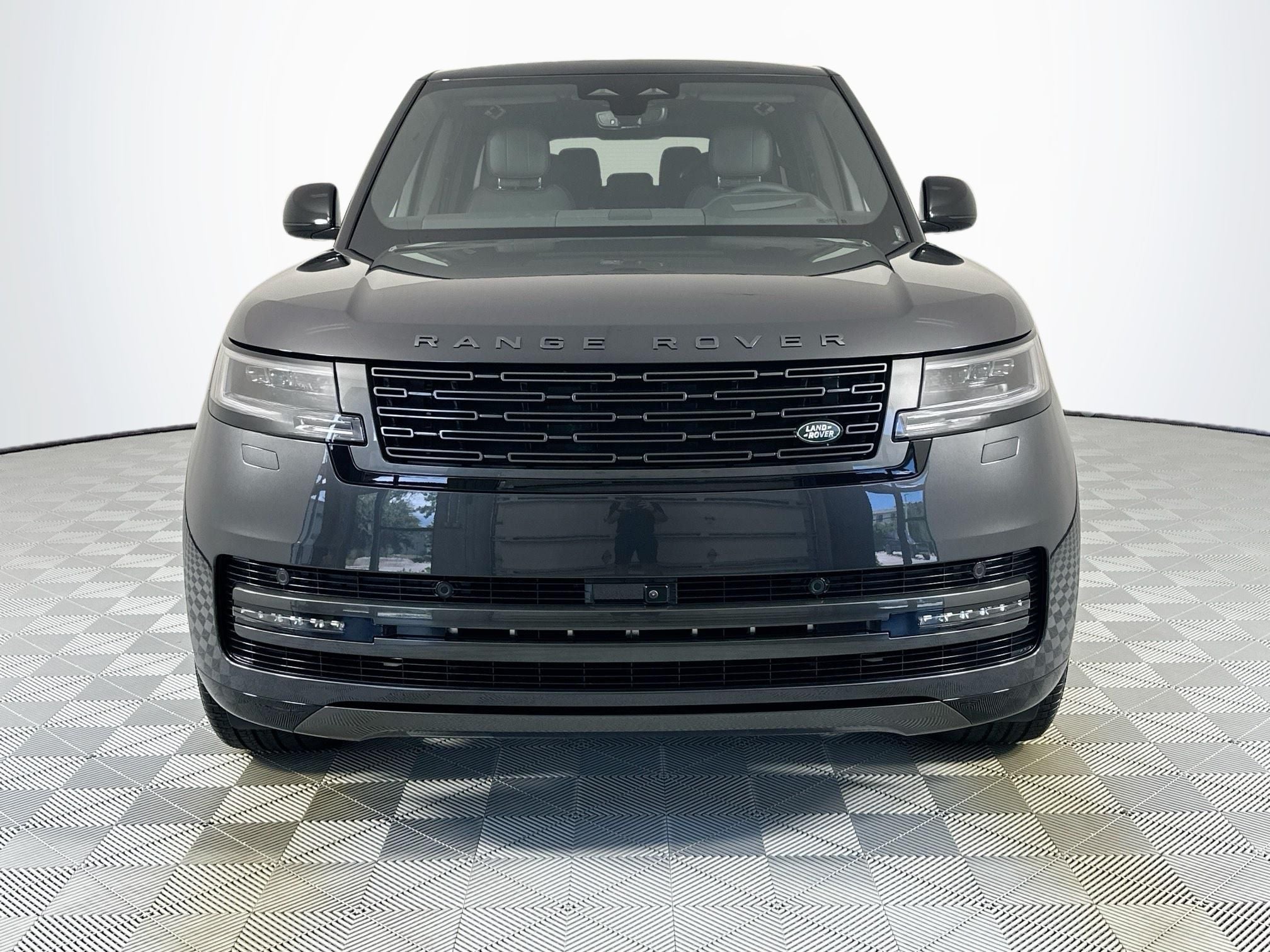 2026 Land Rover Range Rover SE LWB