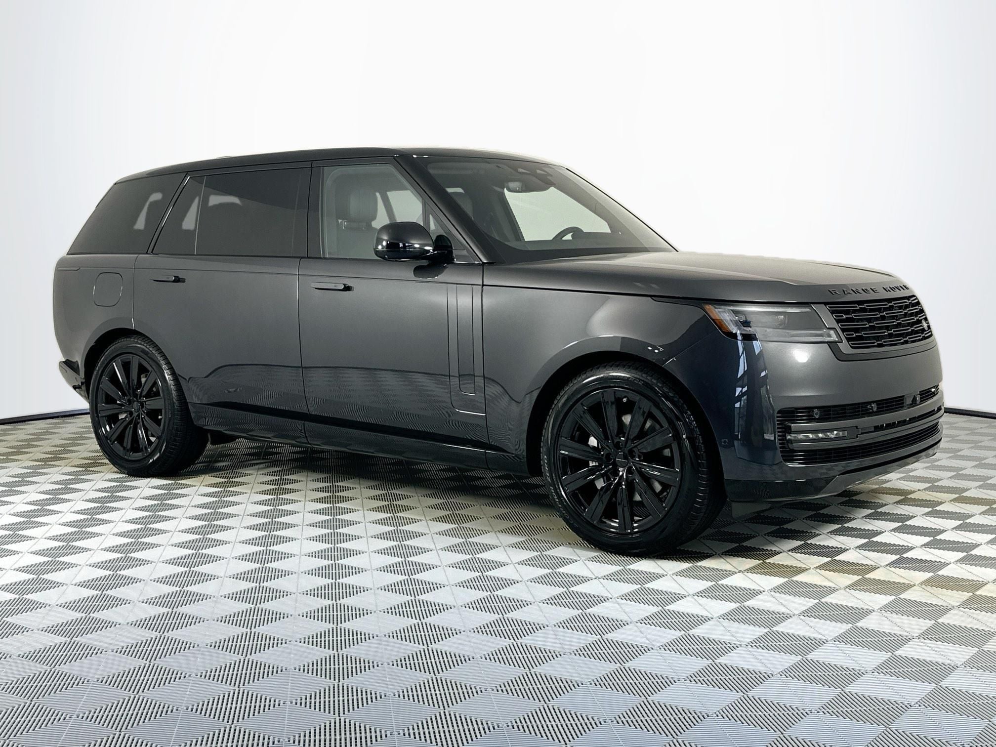 2026 Land Rover Range Rover SE LWB