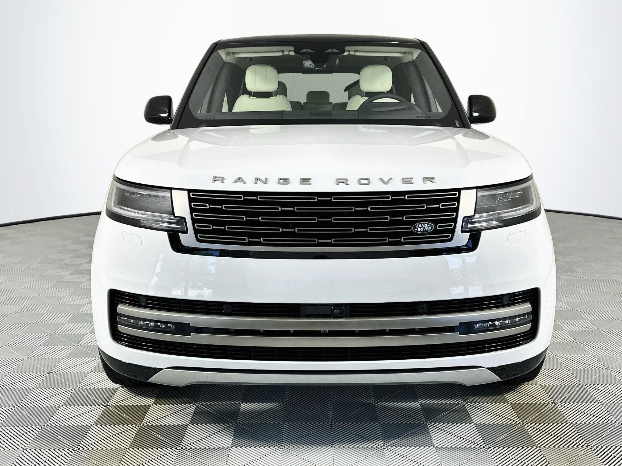 2026 Land Rover Range Rover SE LWB