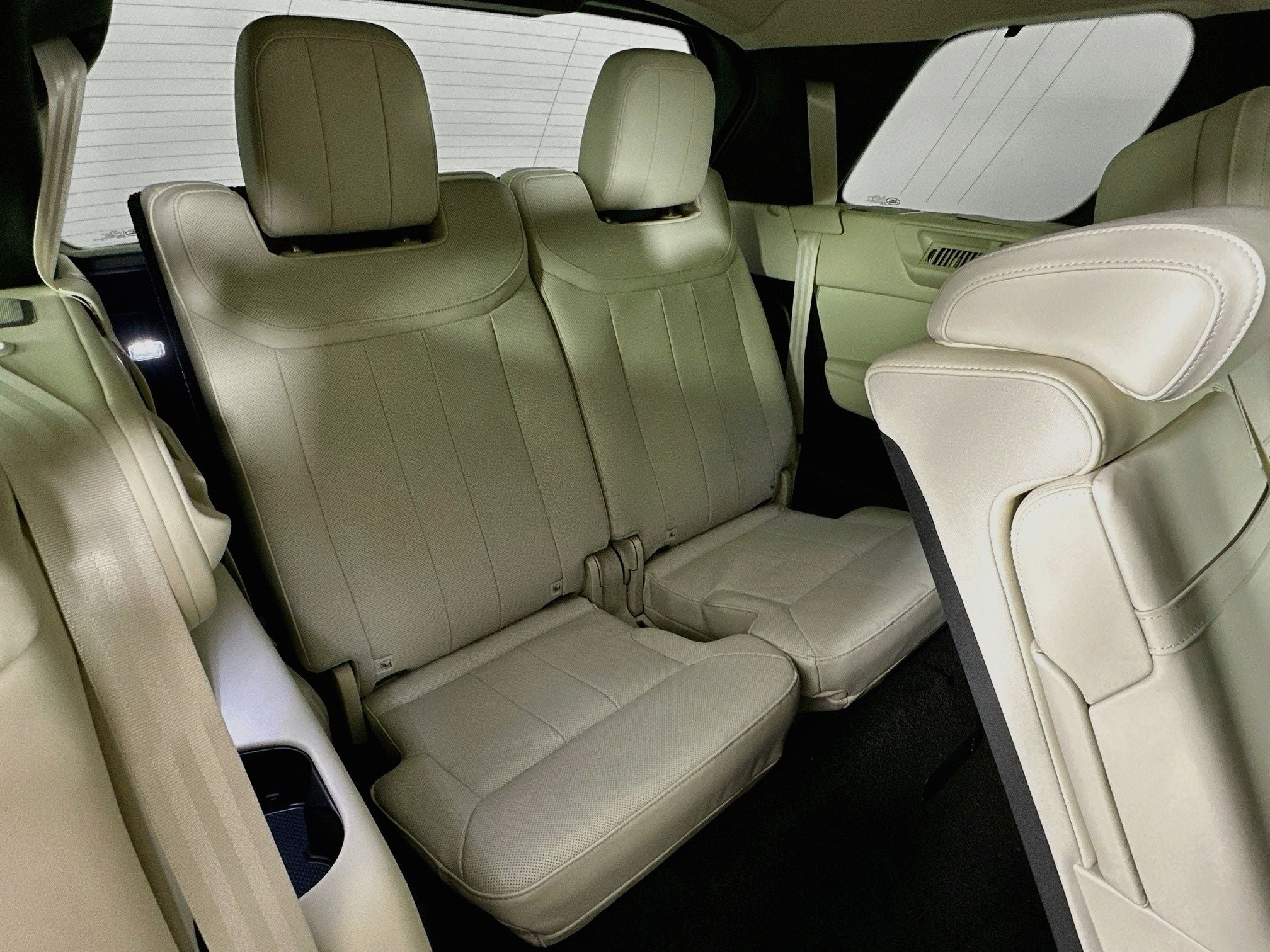 2026 Land Rover Range Rover SE LWB