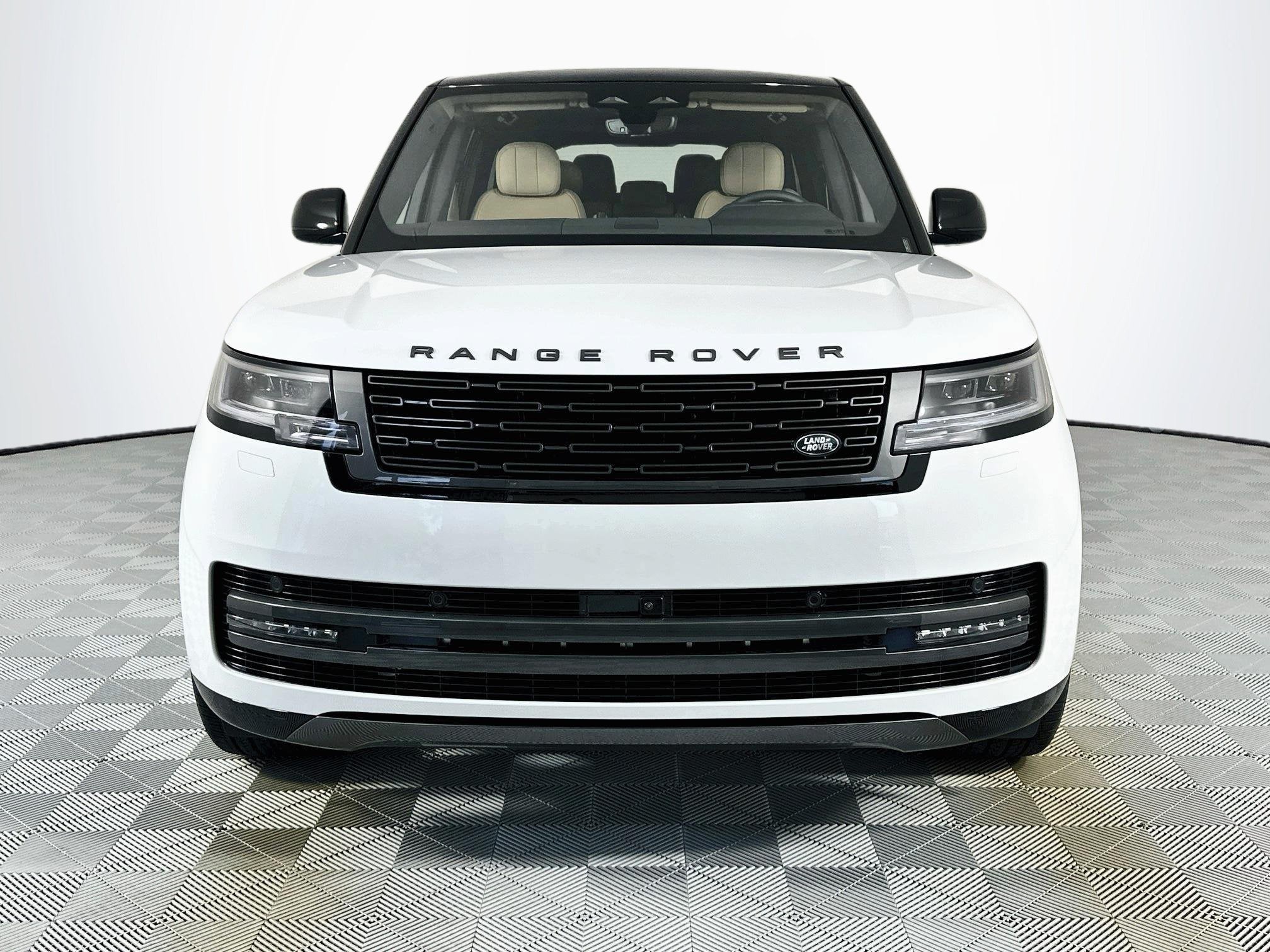 2027 Land Rover Range Rover SE LWB