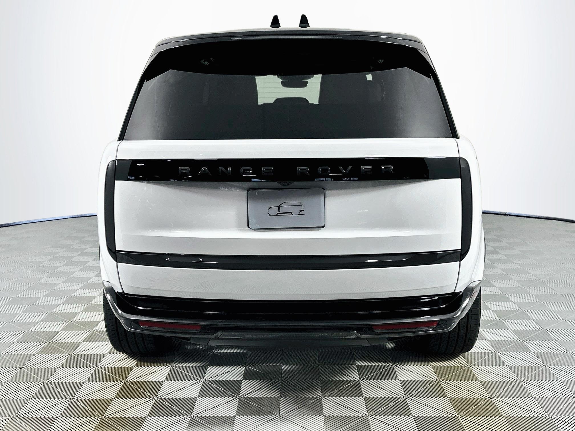 2027 Land Rover Range Rover SE LWB