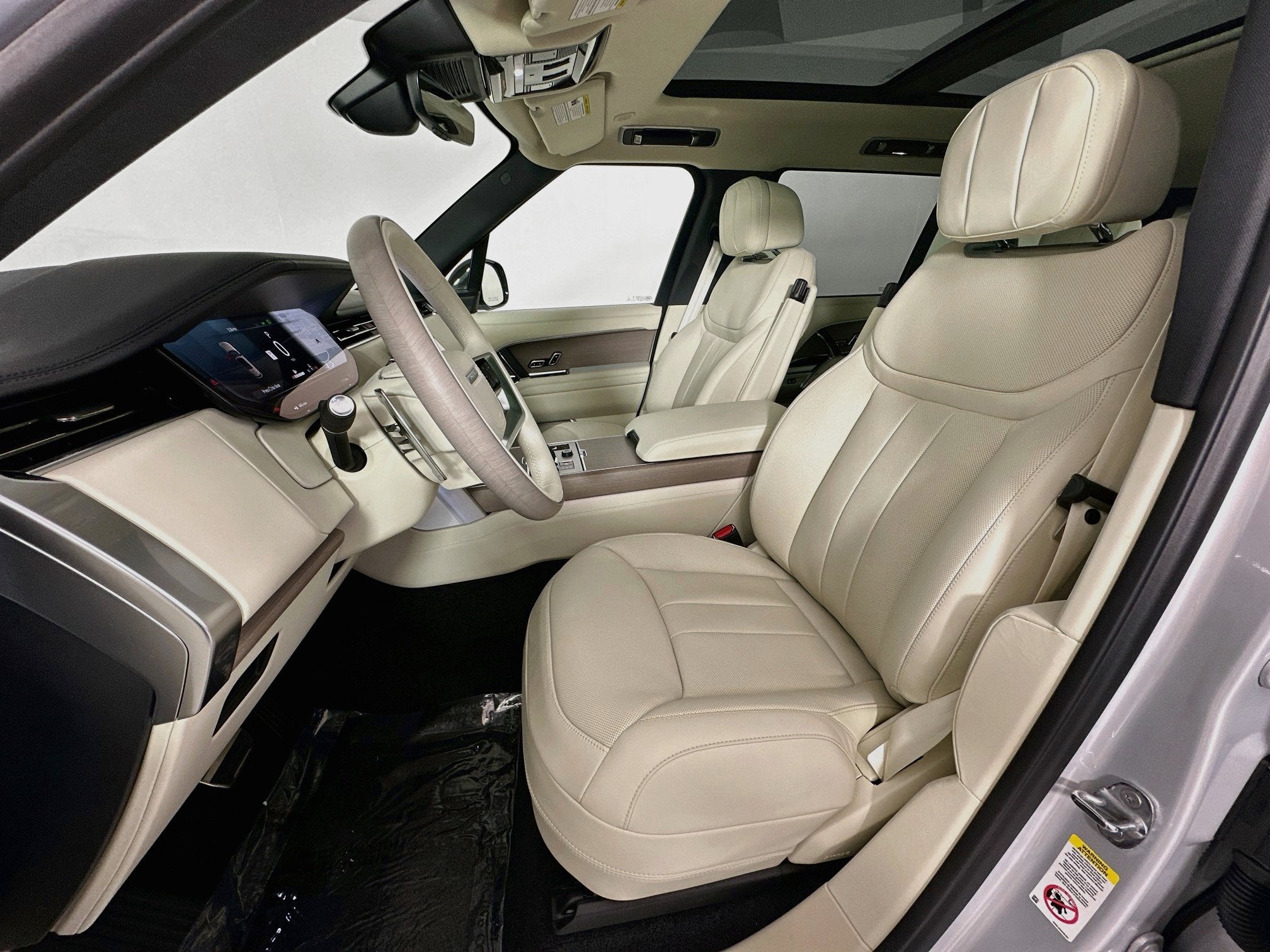 2027 Land Rover Range Rover SE LWB