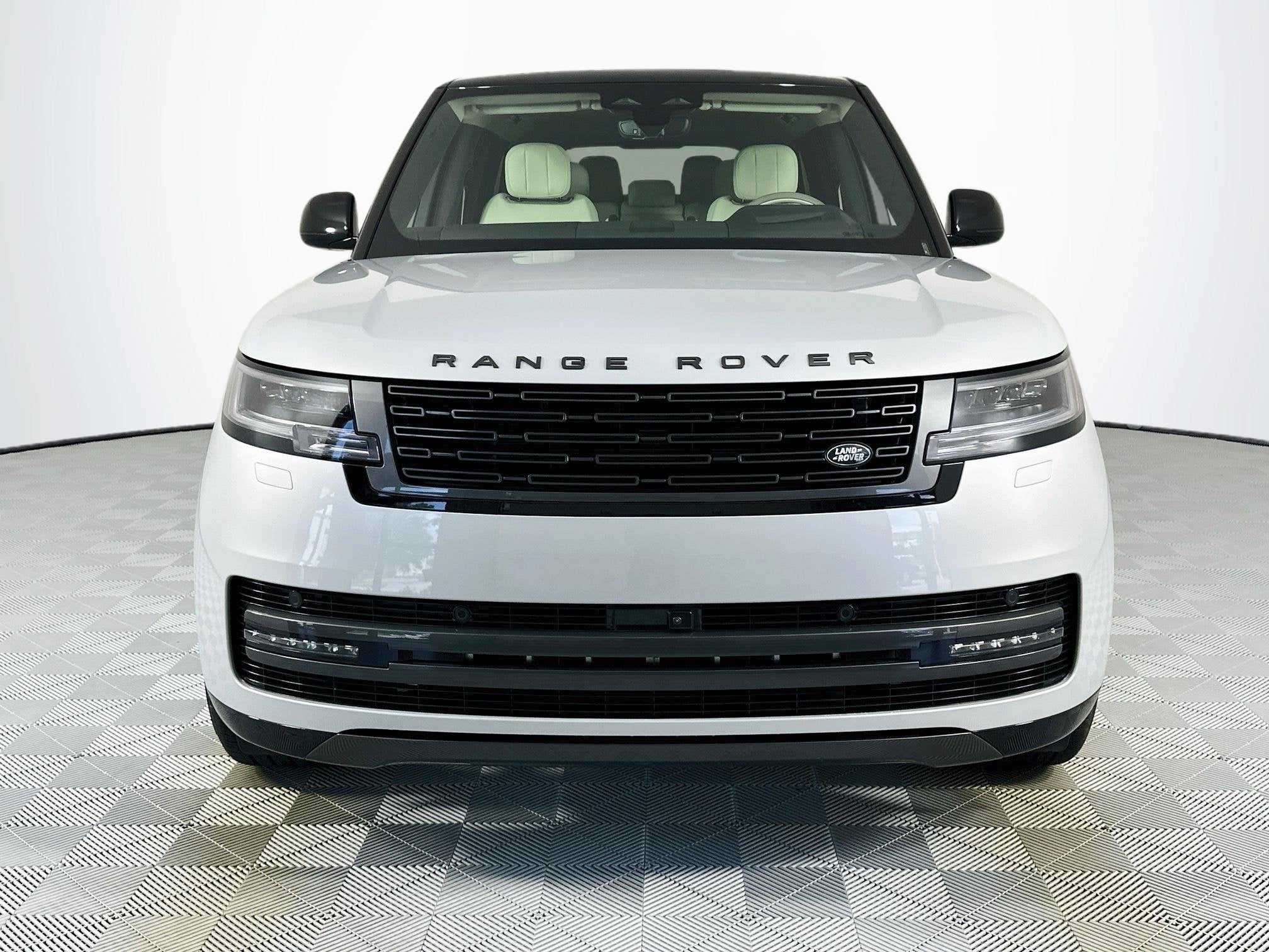 2027 Land Rover Range Rover SE LWB