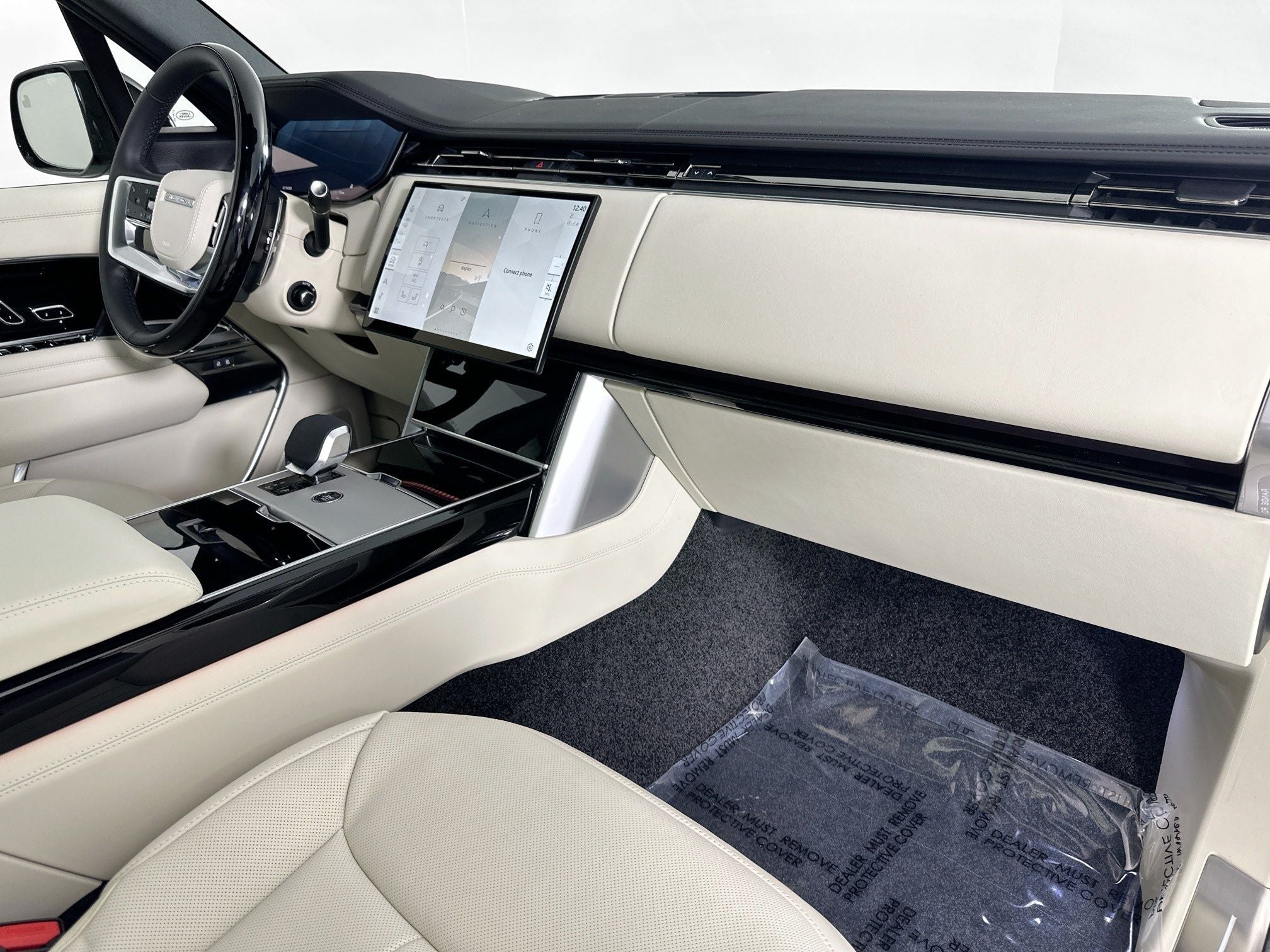 2026 Land Rover Range Rover SE LWB