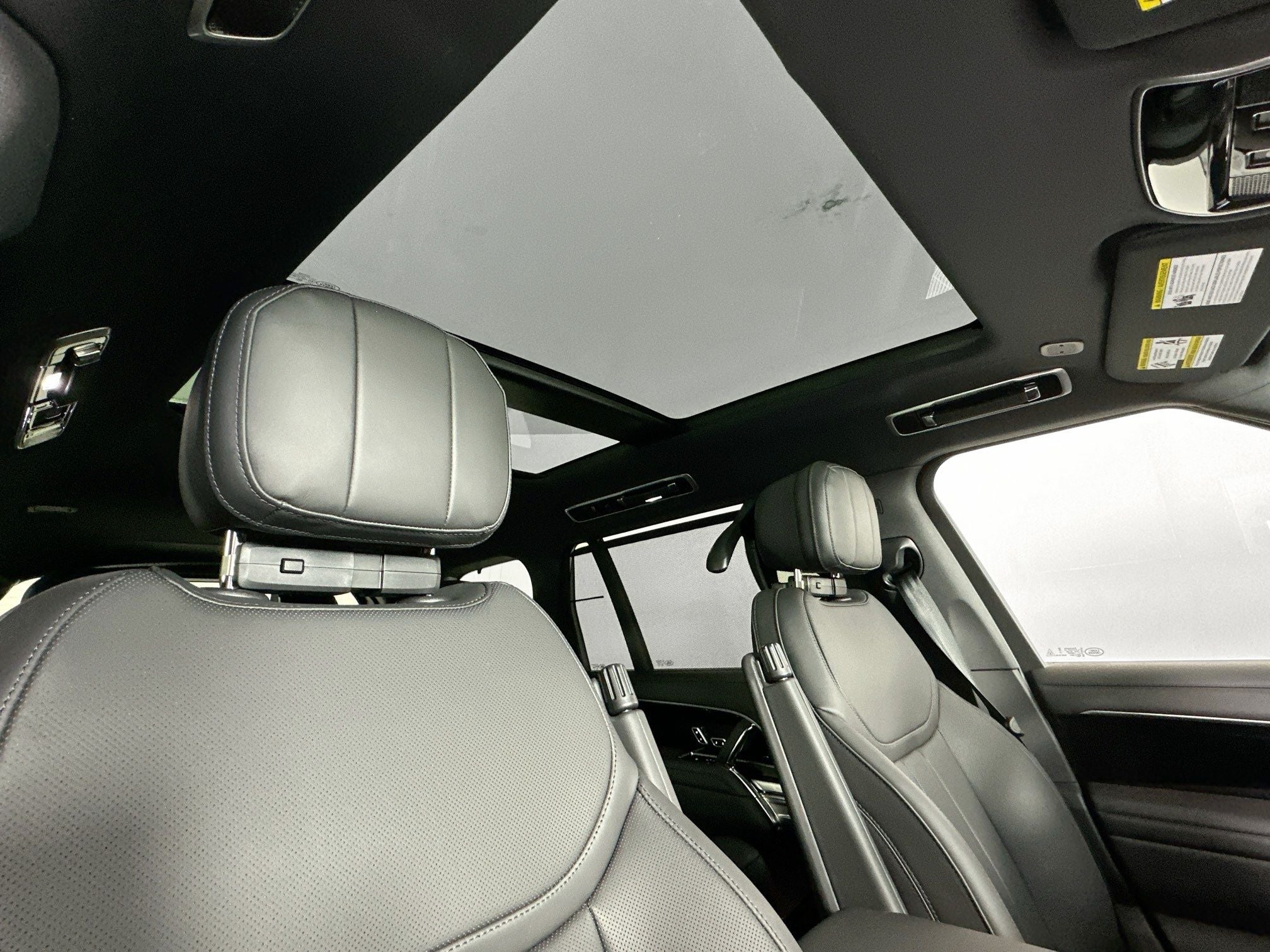 2026 Land Rover Range Rover SE LWB