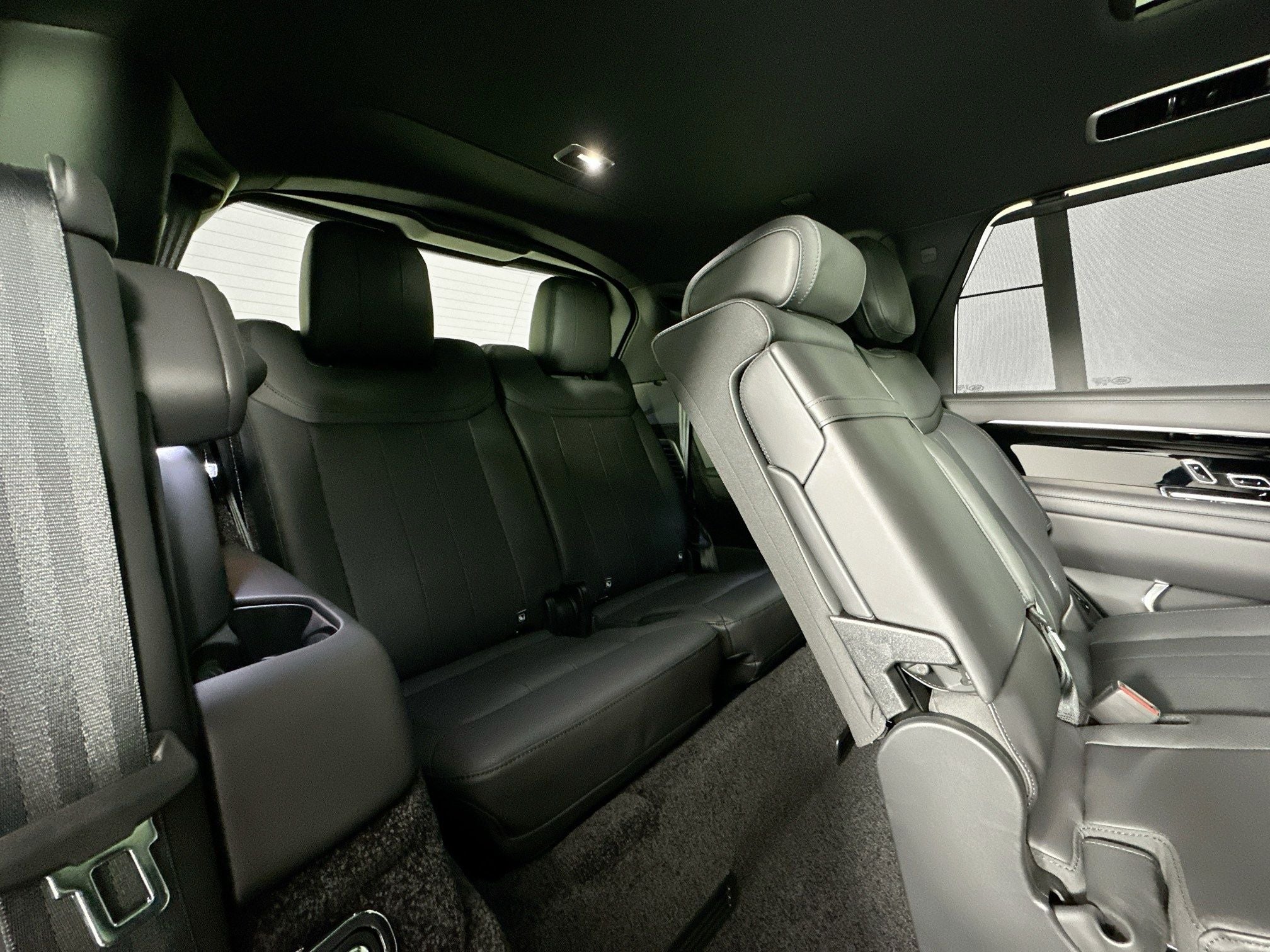 2026 Land Rover Range Rover SE LWB