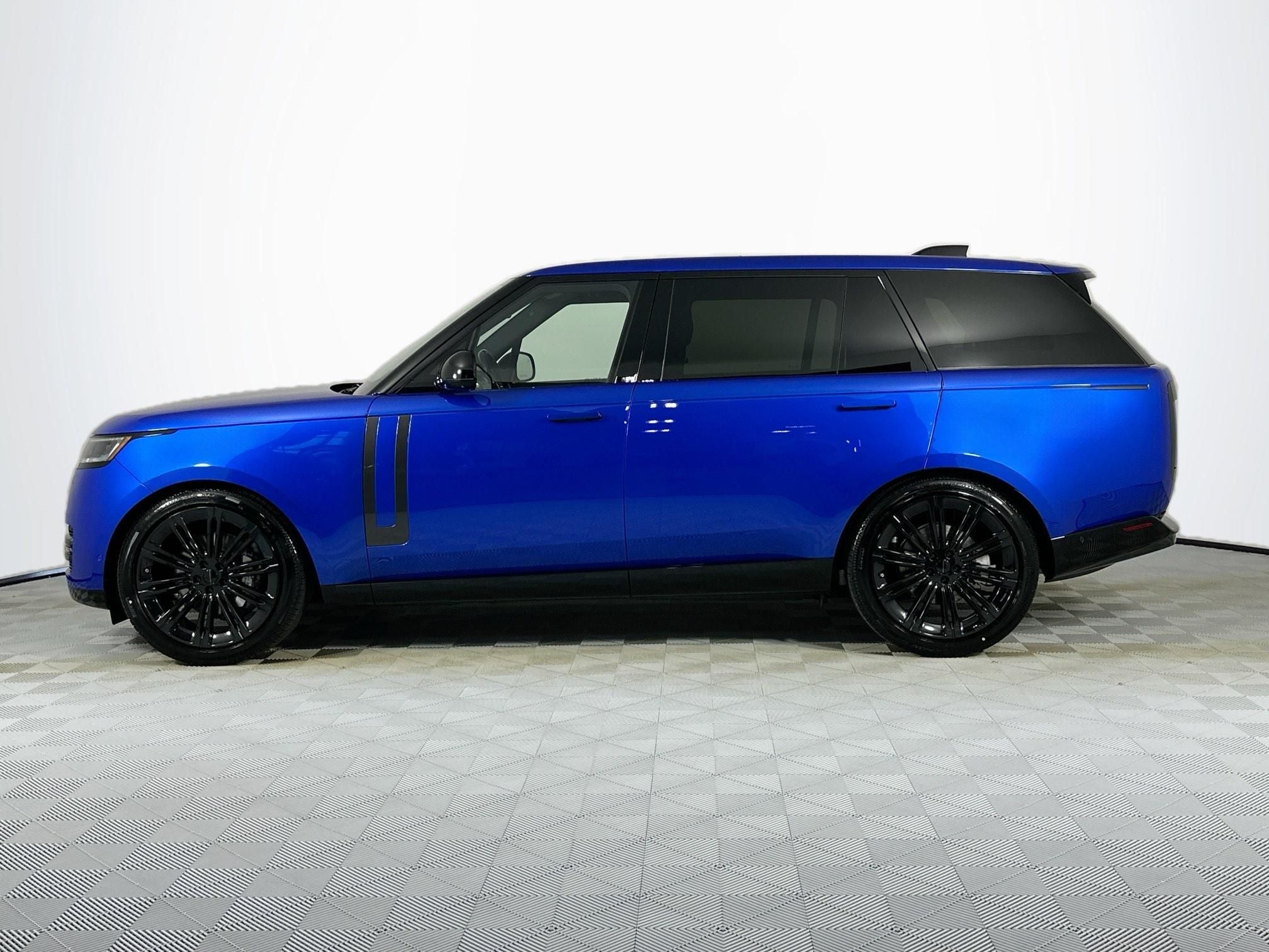 2026 Land Rover Range Rover SE LWB