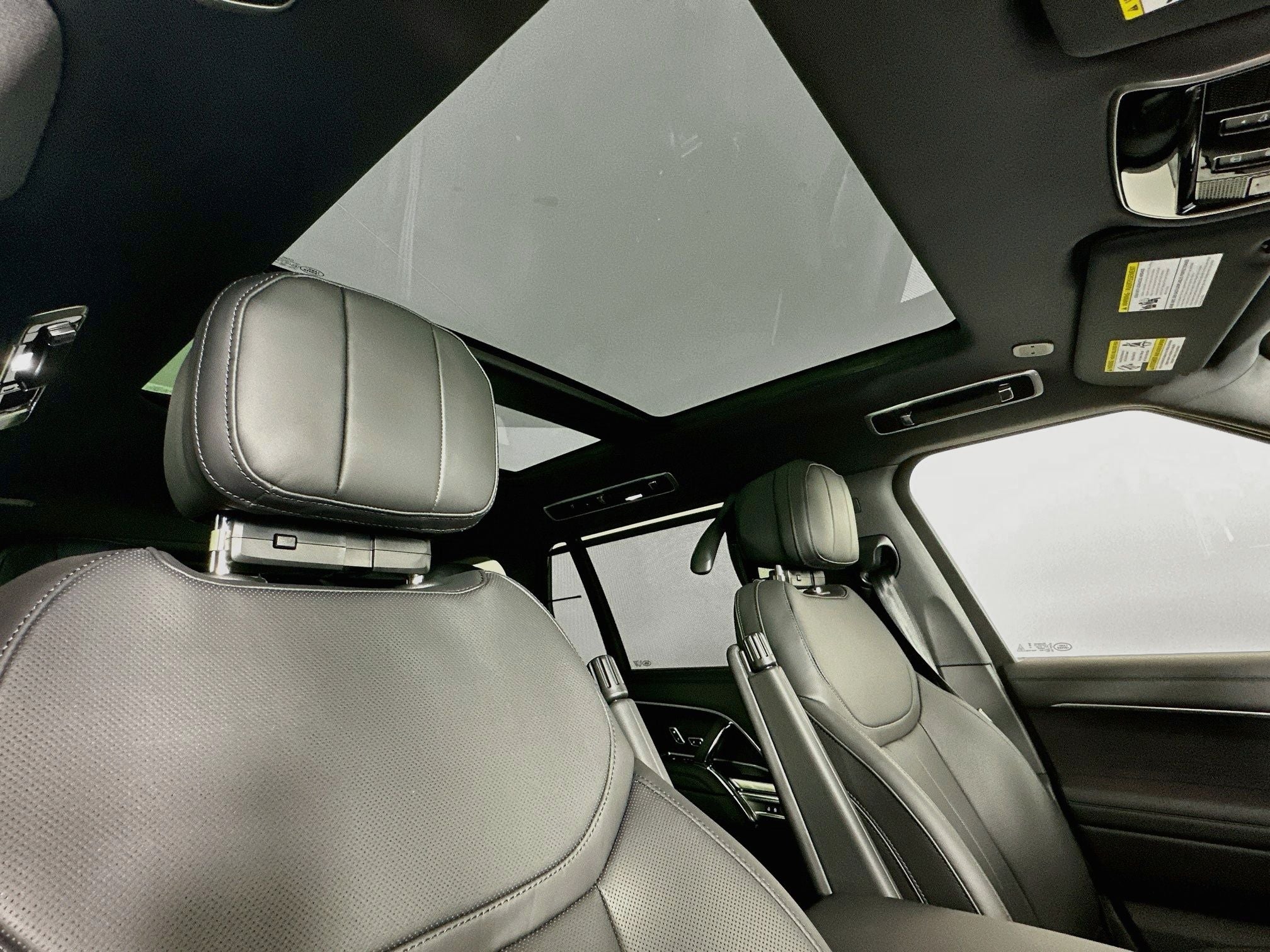 2027 Land Rover Range Rover SE LWB
