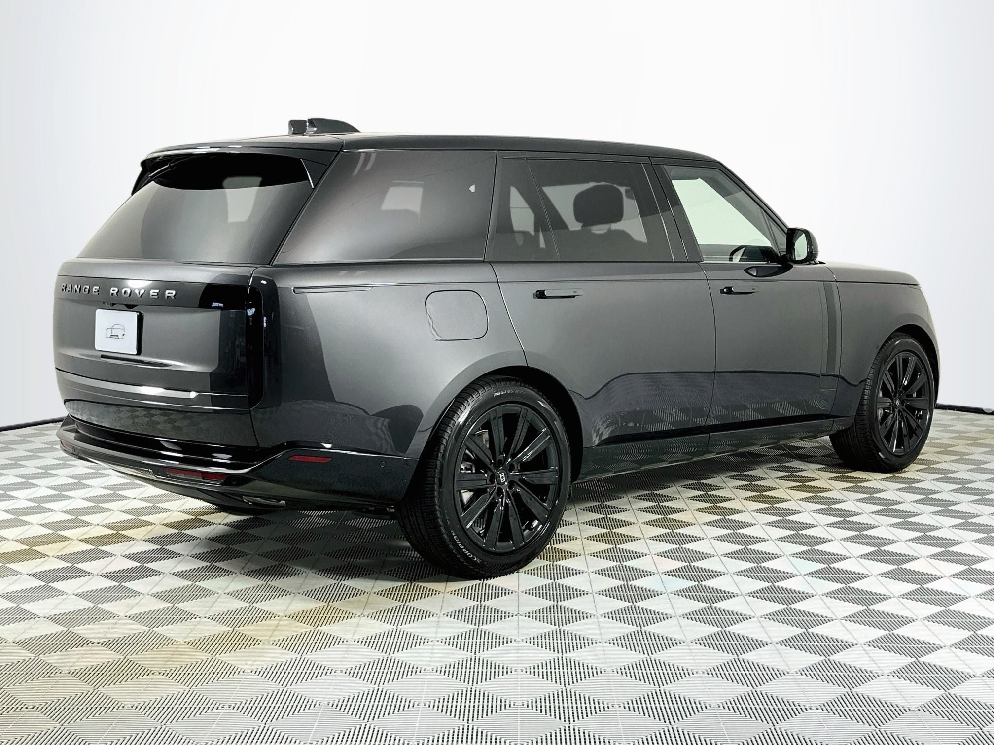2027 Land Rover Range Rover SE LWB