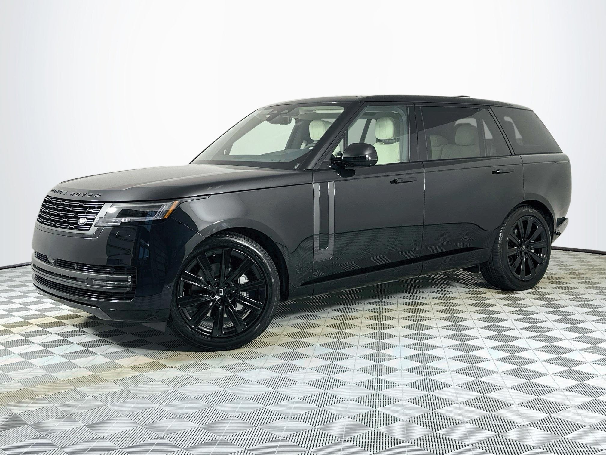 2027 Land Rover Range Rover SE LWB