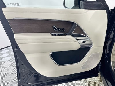 2027 Land Rover Range Rover SE LWB