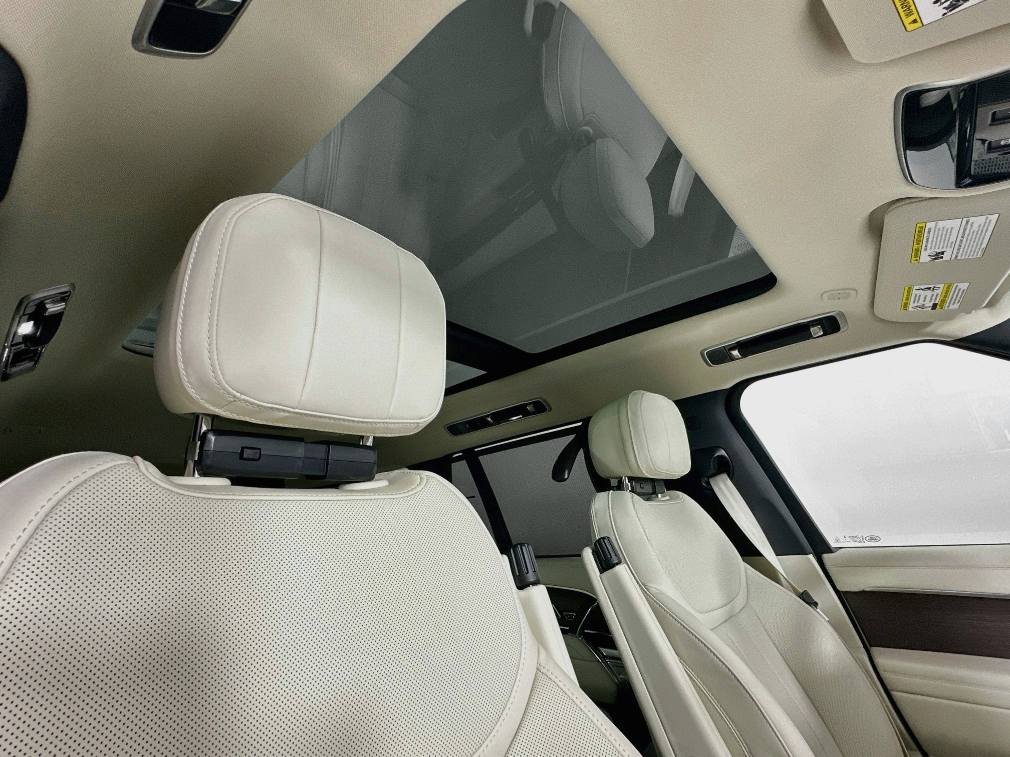 2027 Land Rover Range Rover SE LWB