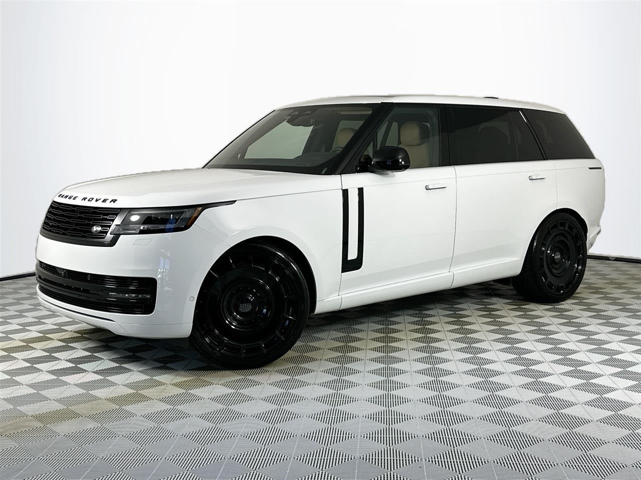 2025 Land Rover Range Rover SE