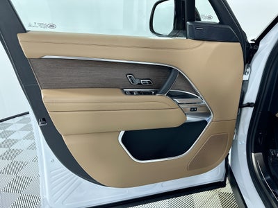 2025 Land Rover Range Rover SE