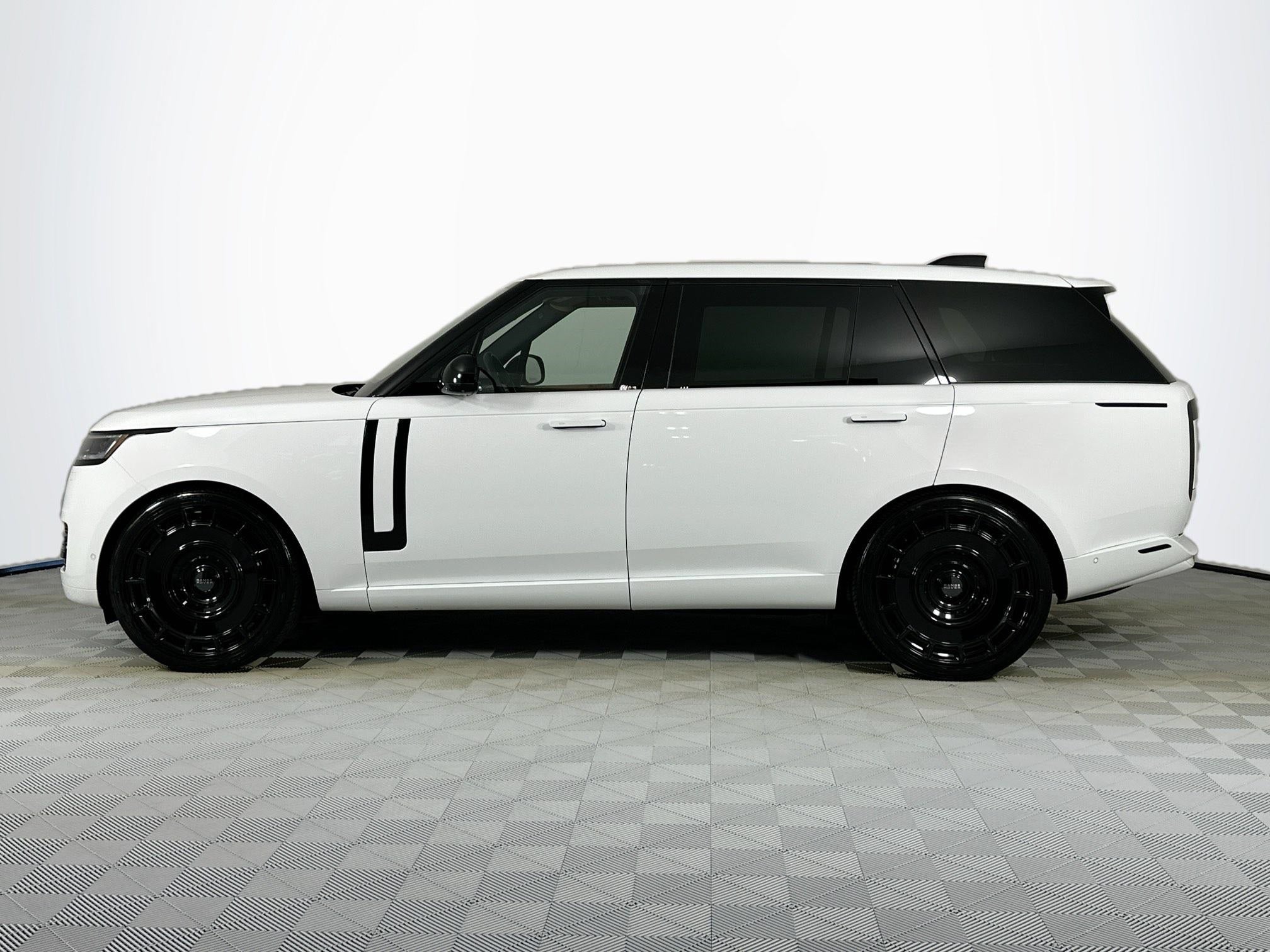 2025 Land Rover Range Rover SE