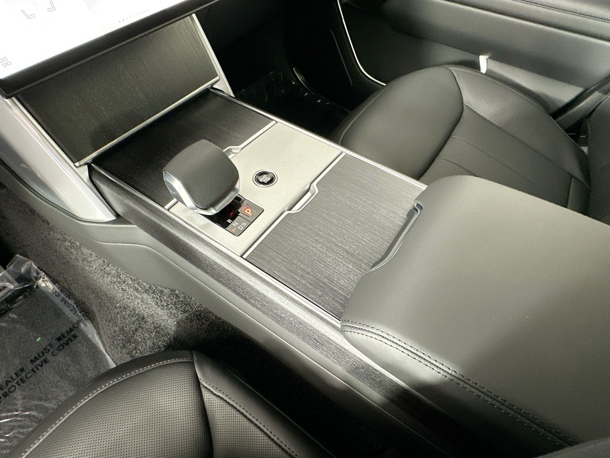 2026 Land Rover Range Rover SE LWB