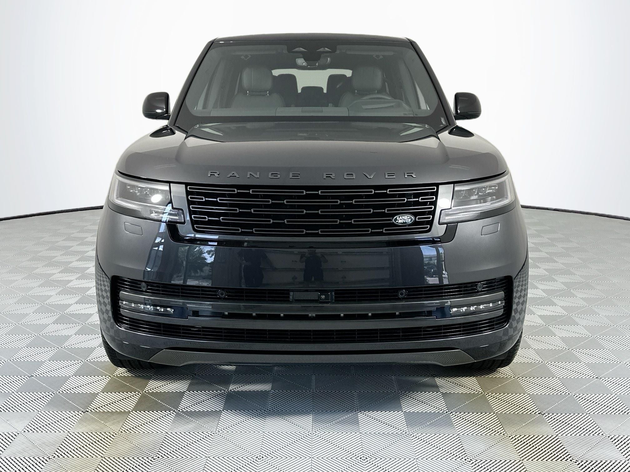 2026 Land Rover Range Rover SE LWB
