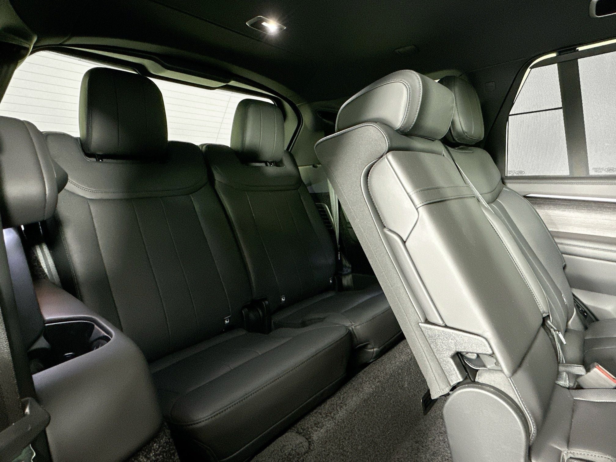 2026 Land Rover Range Rover SE LWB