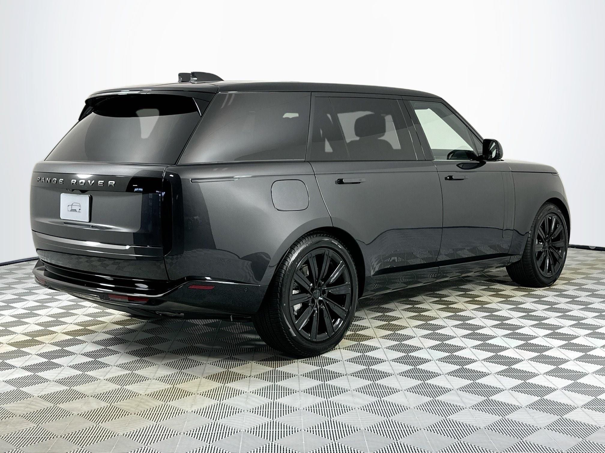 2026 Land Rover Range Rover SE LWB