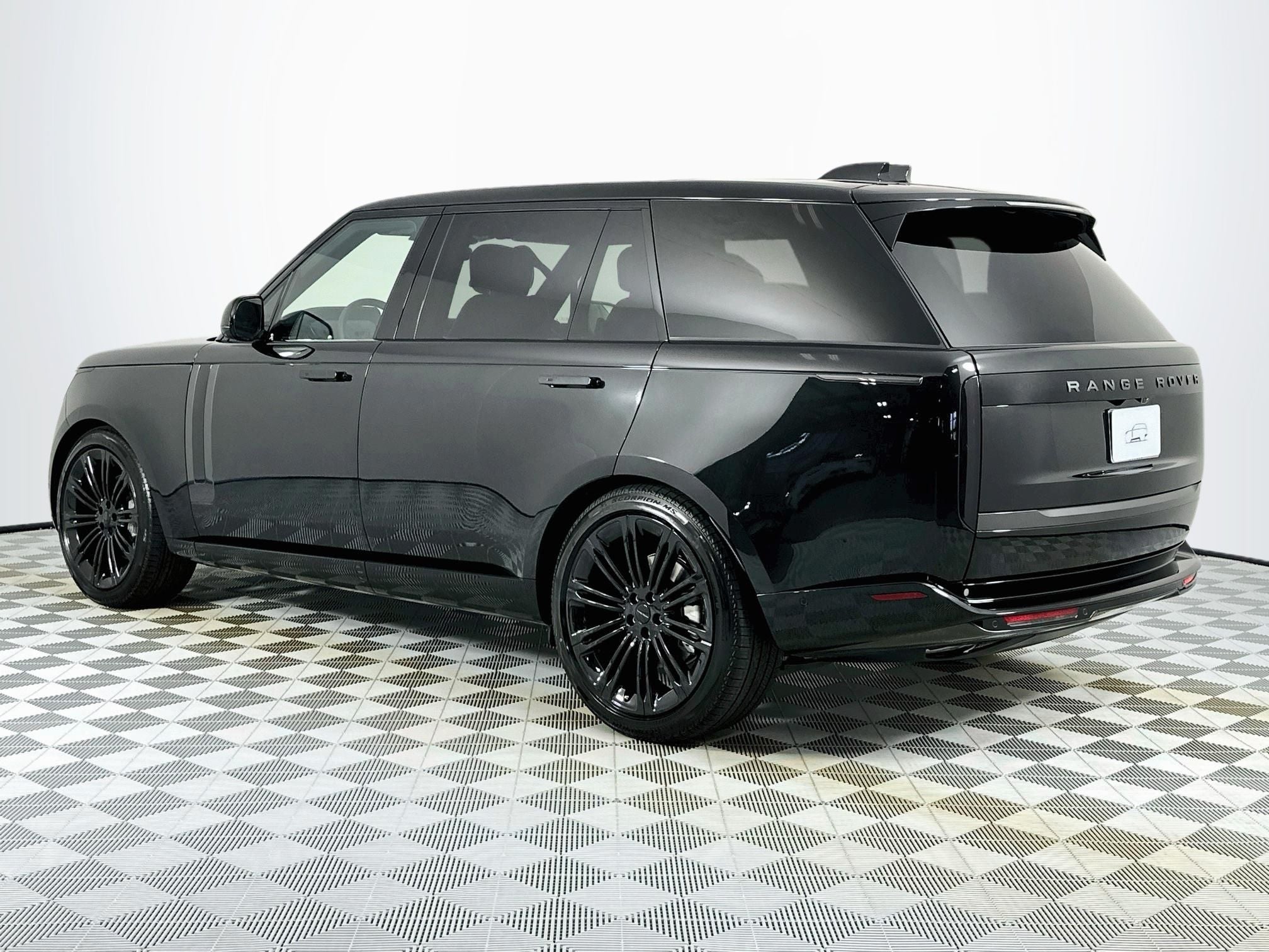 2026 Land Rover Range Rover SE LWB