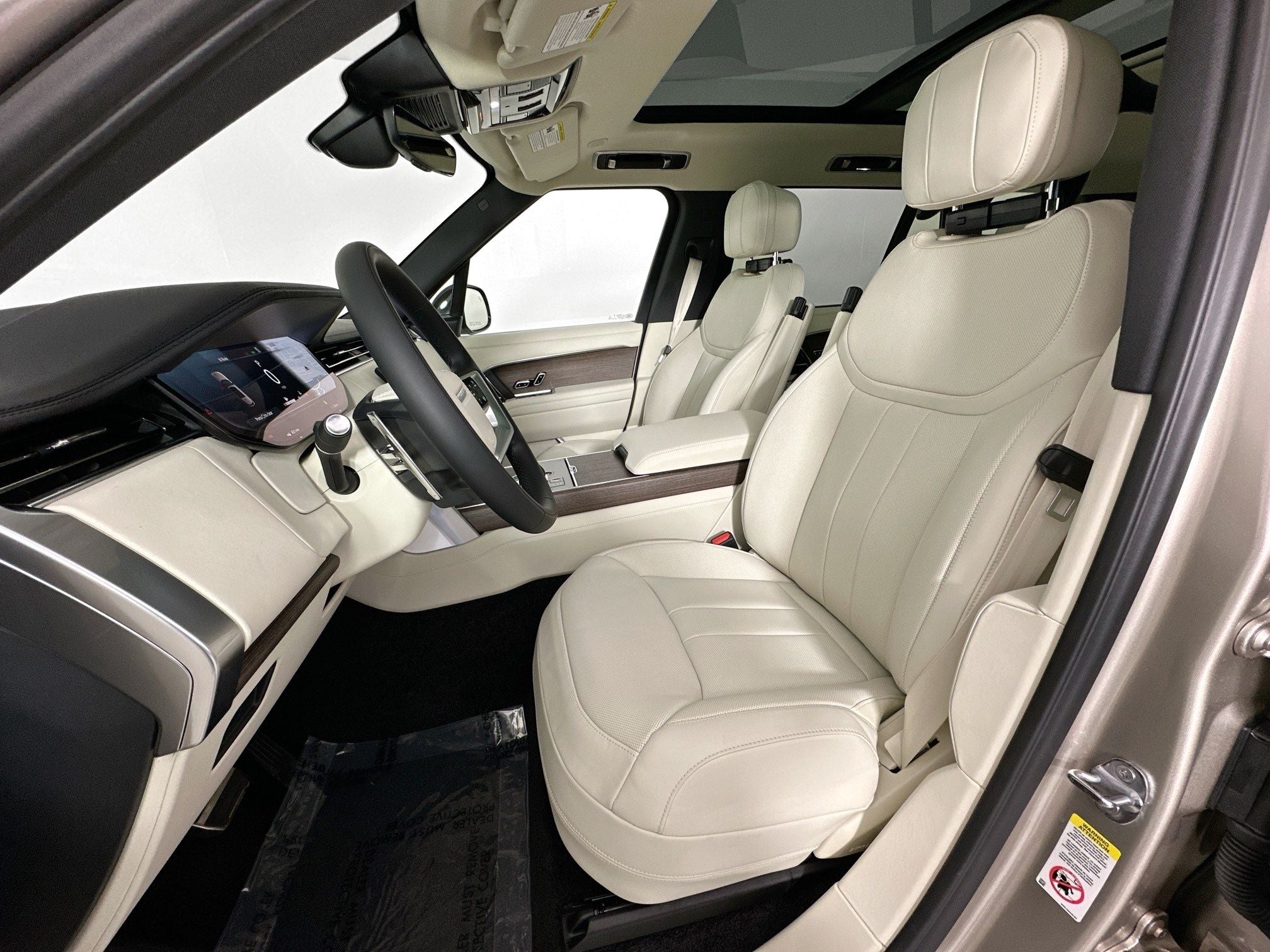 2026 Land Rover Range Rover SE LWB