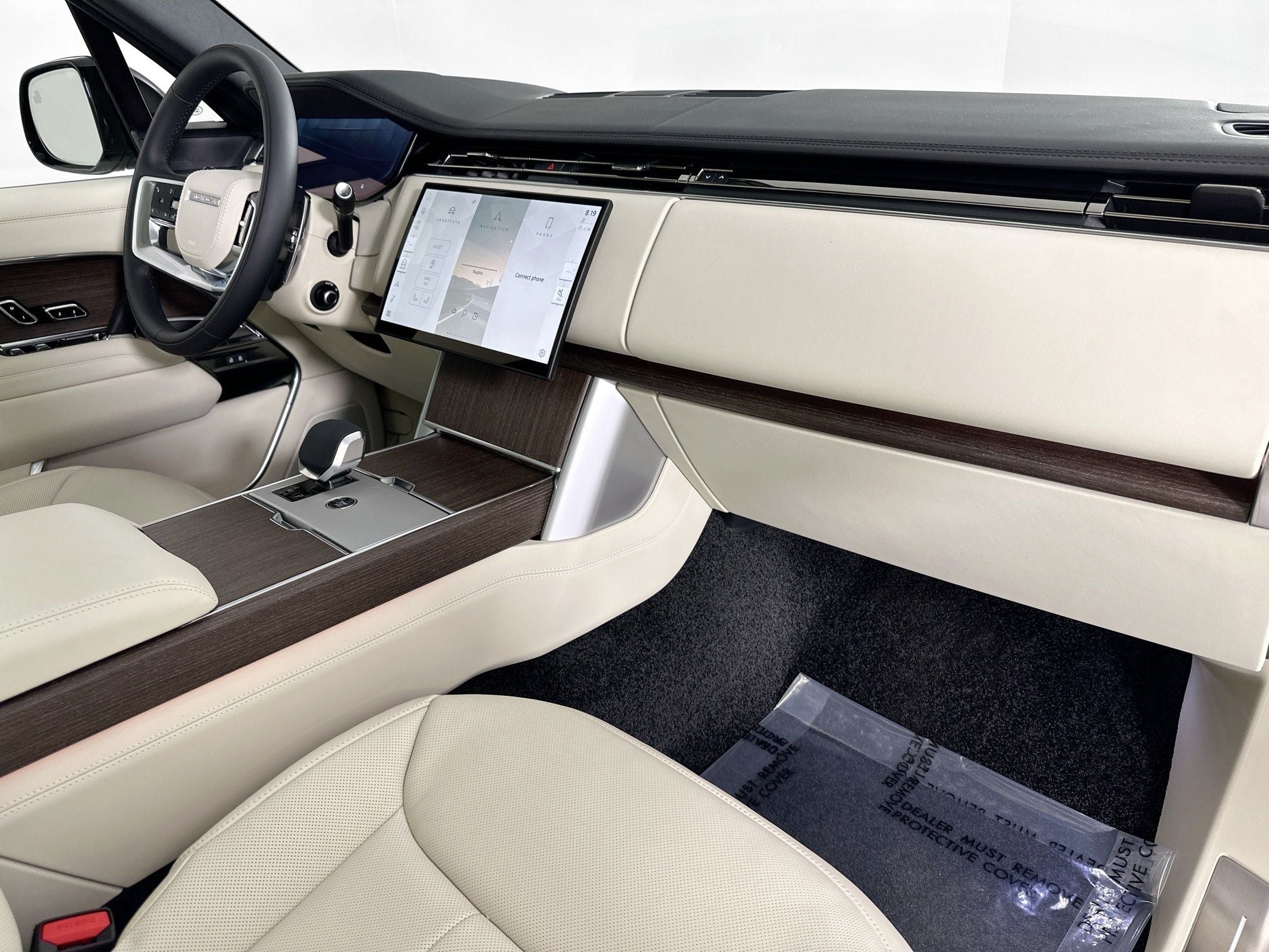 2026 Land Rover Range Rover SE LWB