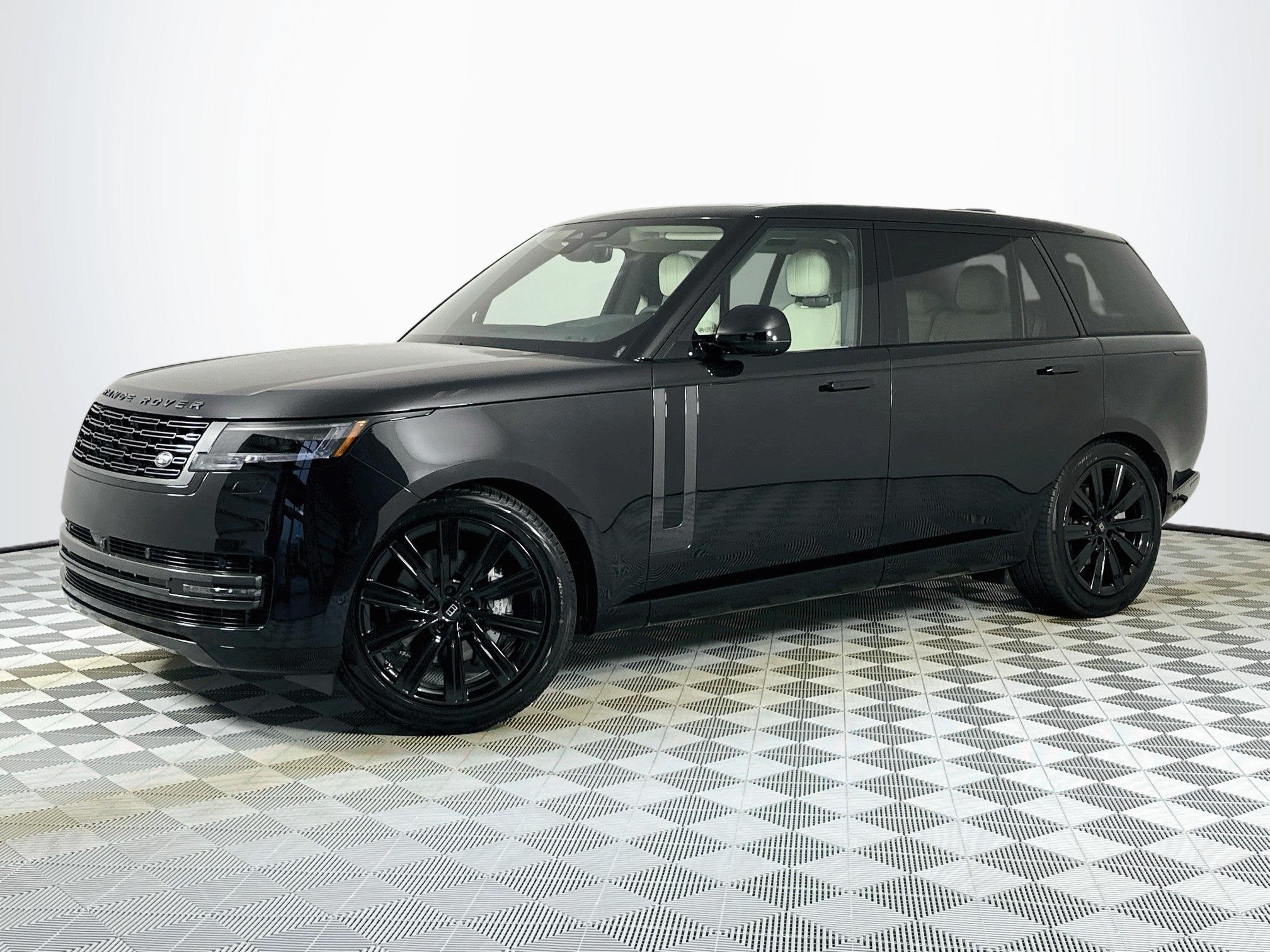 2027 Land Rover Range Rover SE LWB