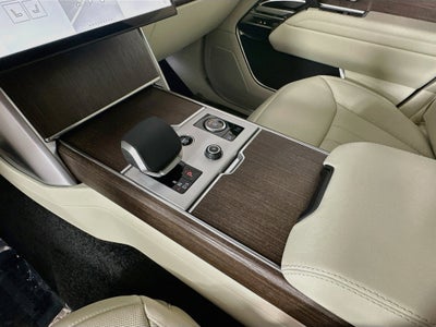 2027 Land Rover Range Rover SE LWB